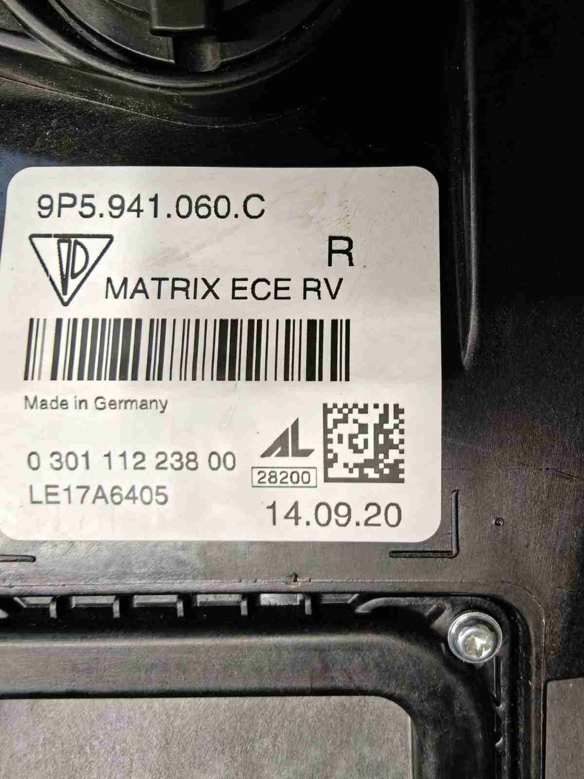 Фара права Porsche 911 200926-201