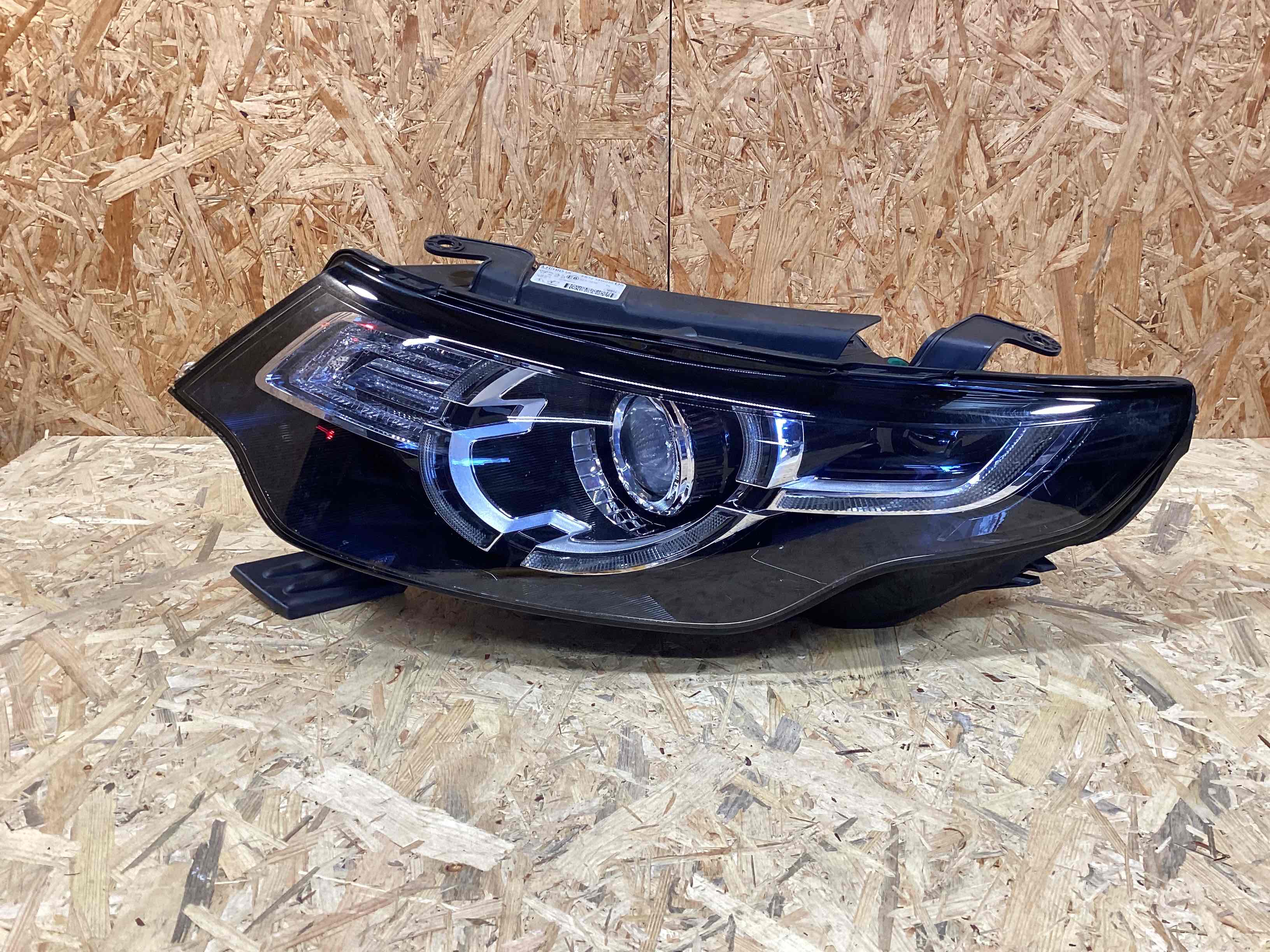 Фара правая Land Rover Discovery Sport L550 010426-103