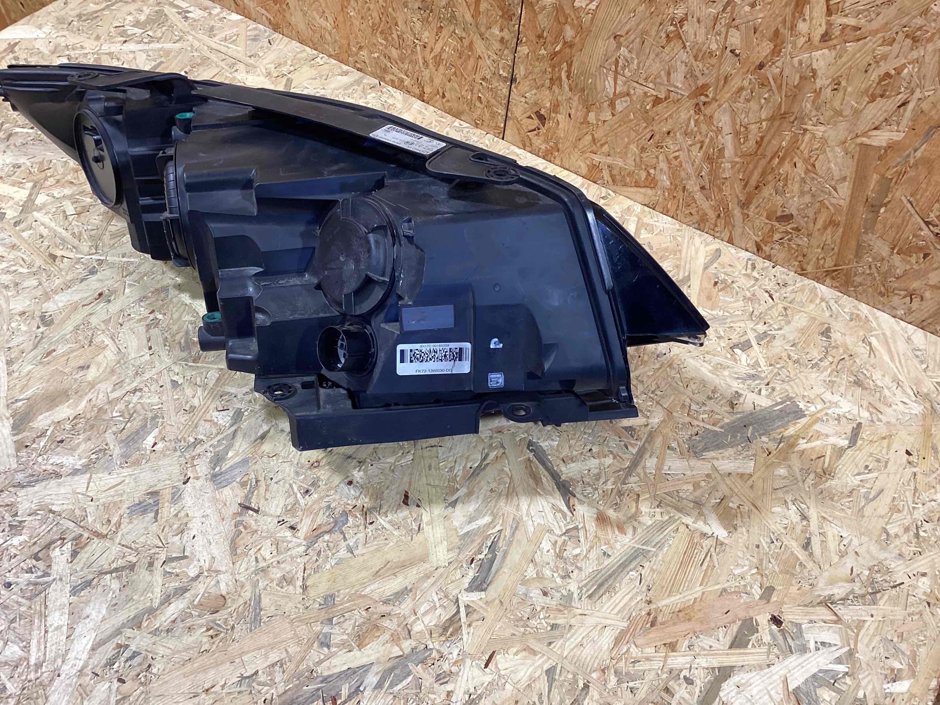 Фара левая Land Rover Discovery Sport L550 010426-104