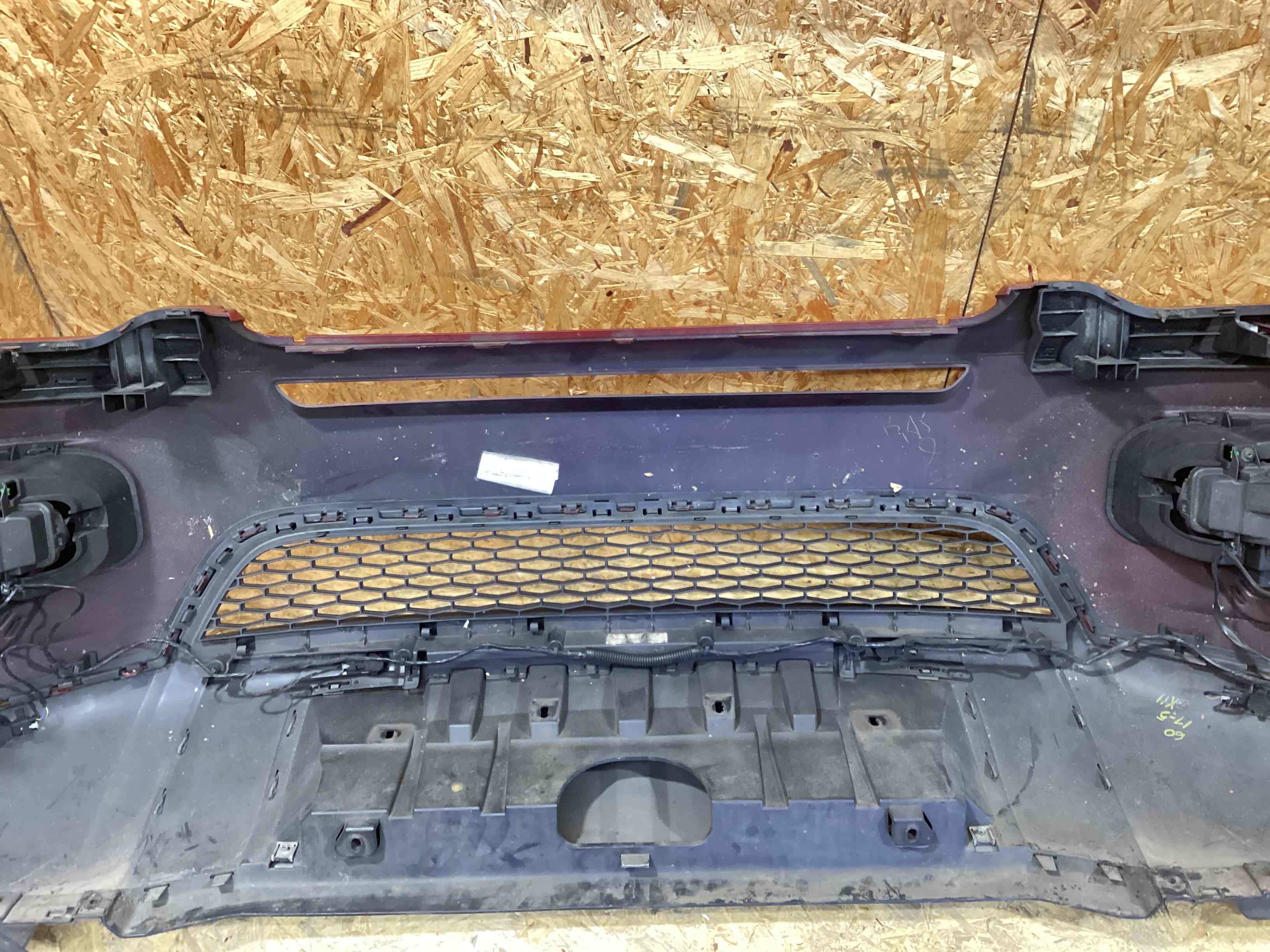 Бампер передний Land Rover Discovery Sport L550 010426-105