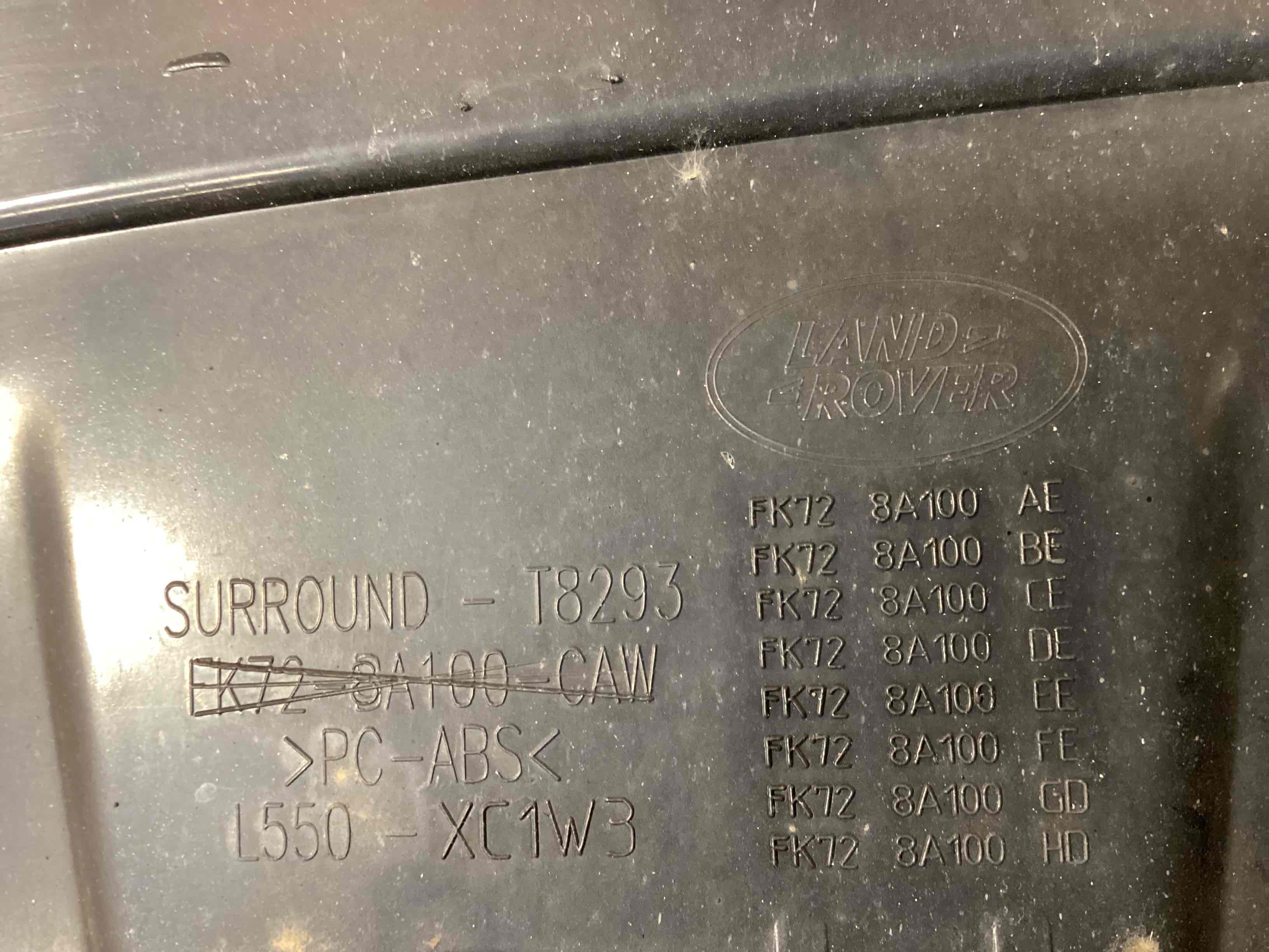 Решетка радиатора Land Rover Discovery Sport L550 010426-106