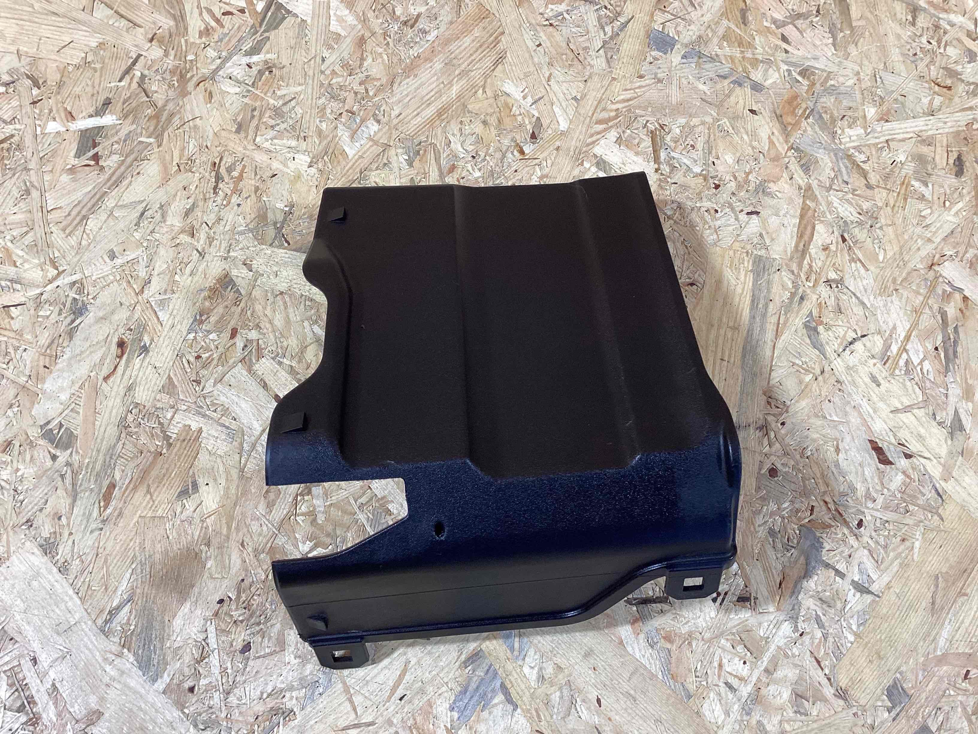 Полка аккумулятора, крышка, крепление (площадка АКБ) Land Rover Discovery Sport L550 010426-108