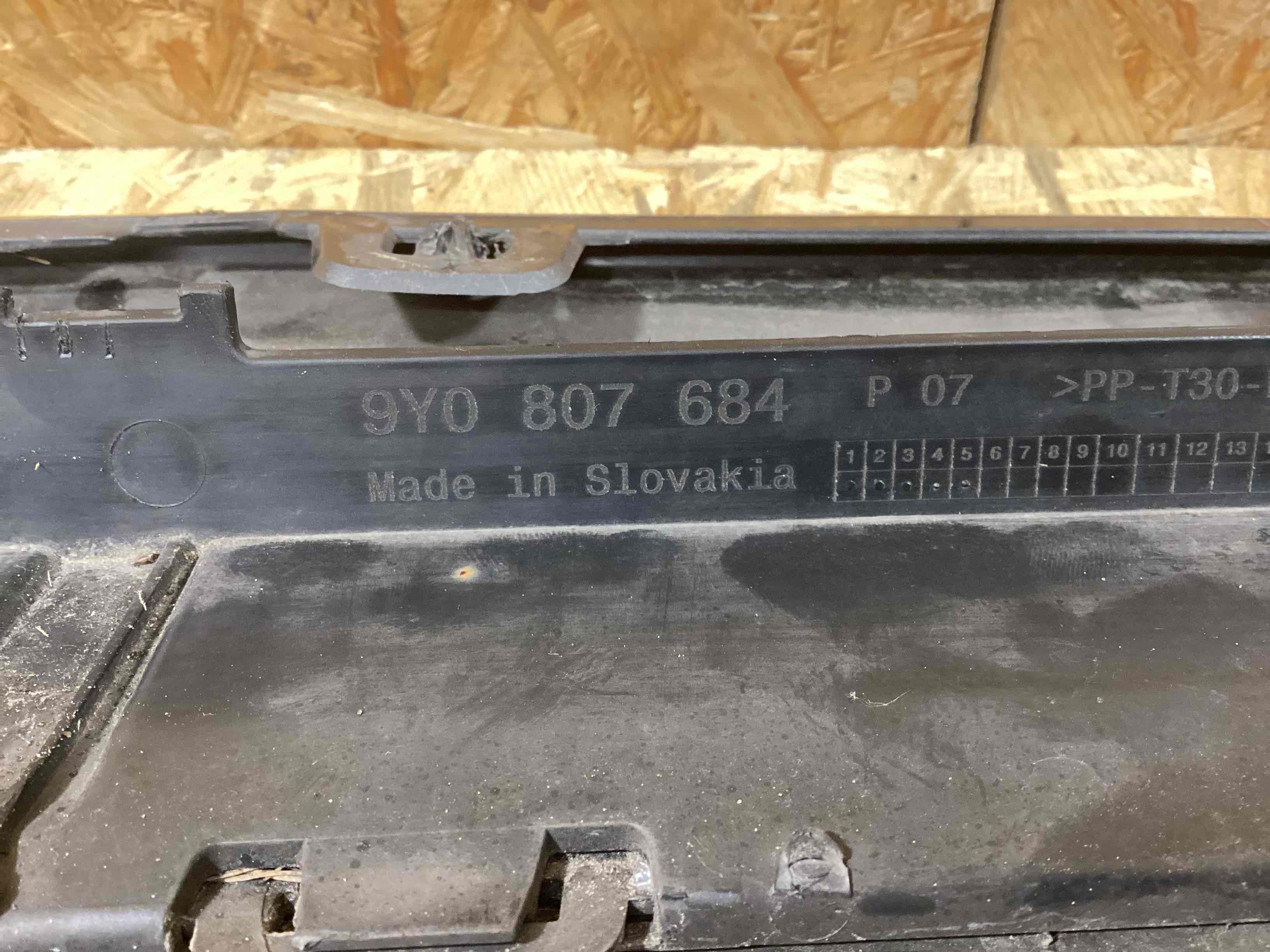 Юбка бампера нижняя Porsche Cayenne 010626-105