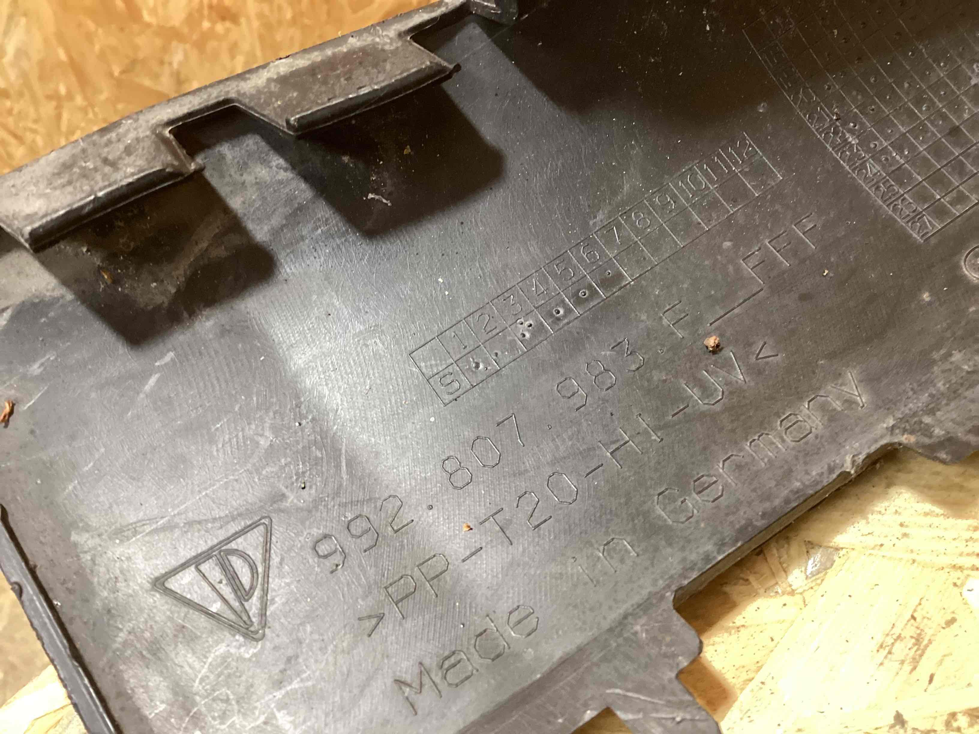 Накладка на бампер Porsche 911 010626-109