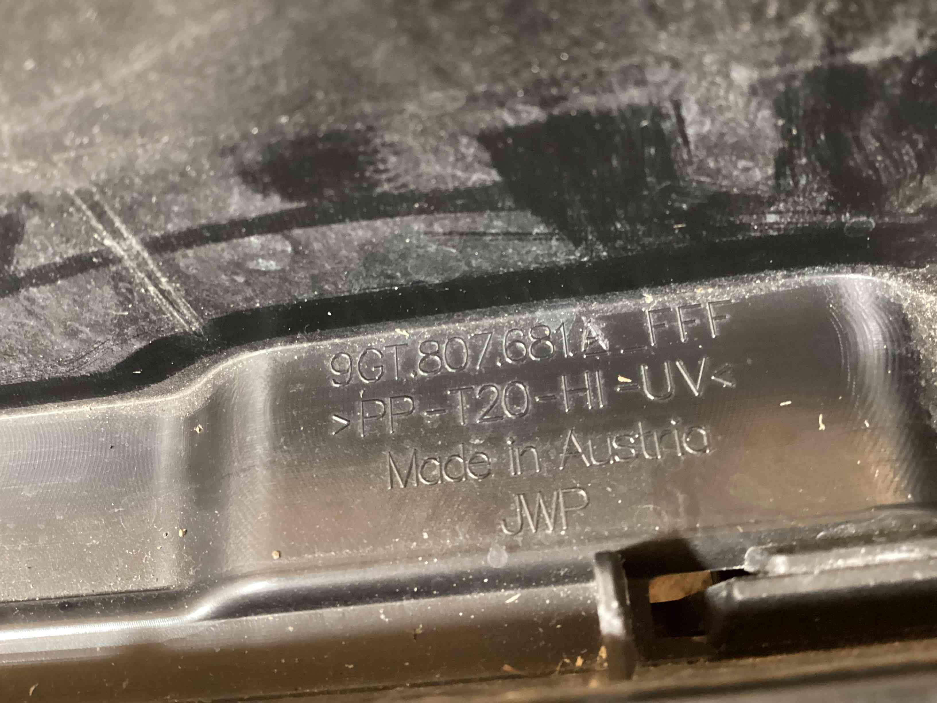 Заглушка, вставка (решітка) в бампер Porsche 911 GT3 010926-105