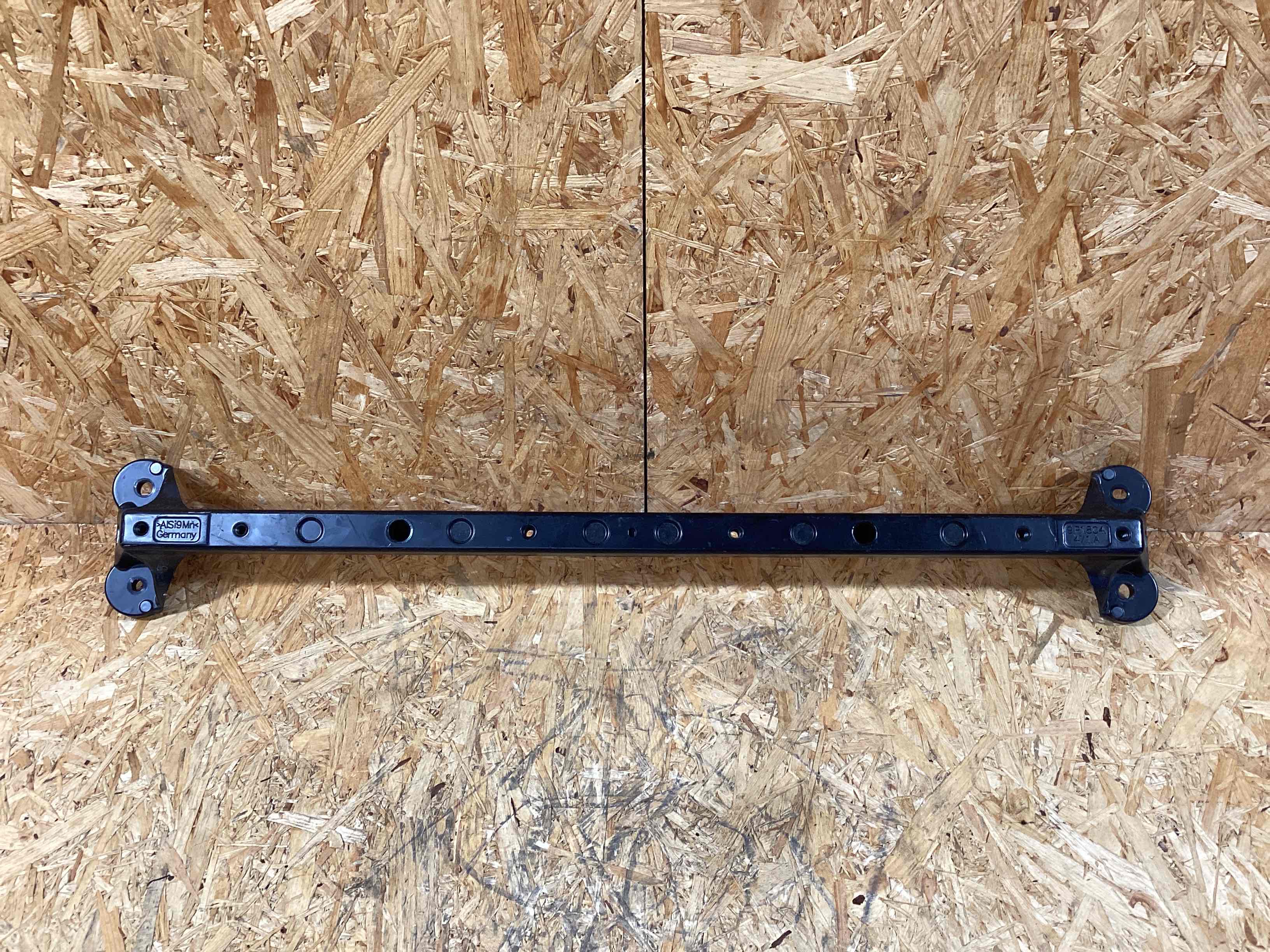 Крепление, кронштейн Porsche Boxster 718 011025-111