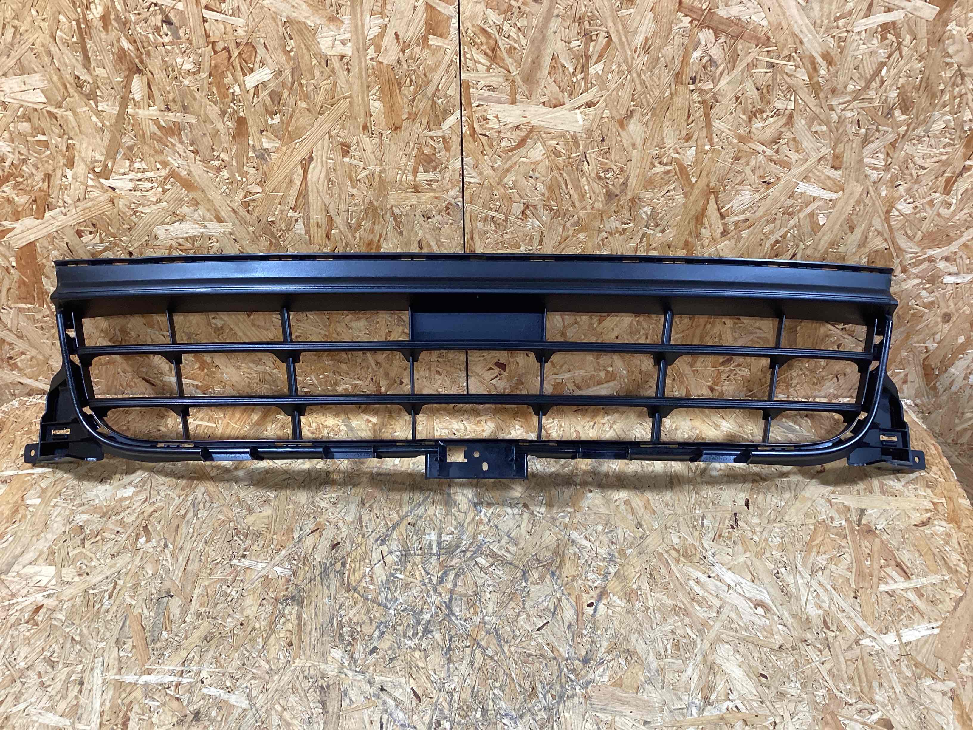 Заглушка, вставка (решетка) в бампер Porsche Panamera 011025-114