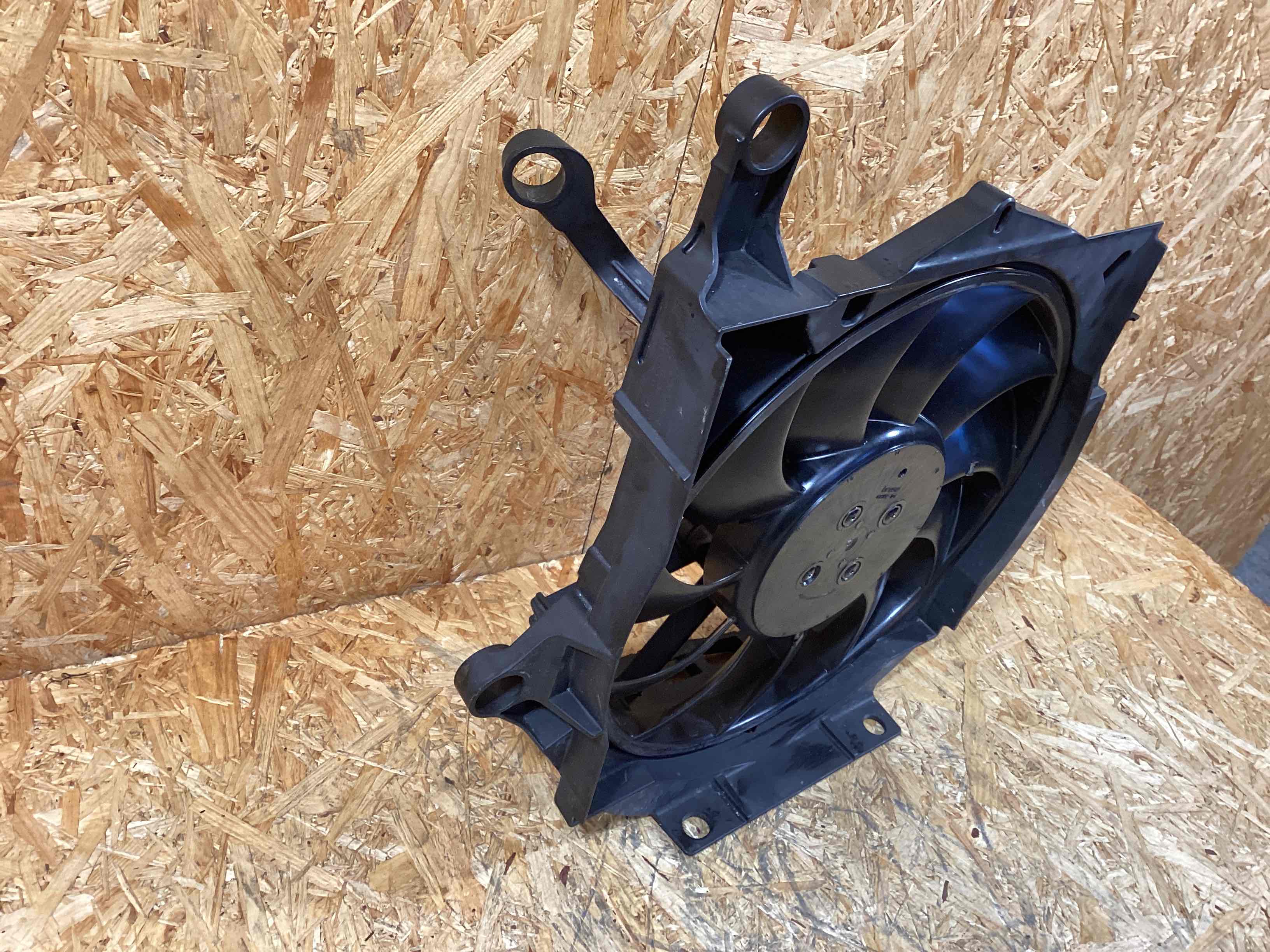 Вентилятор радиатора, вентиляторы Porsche Taycan 011025-120