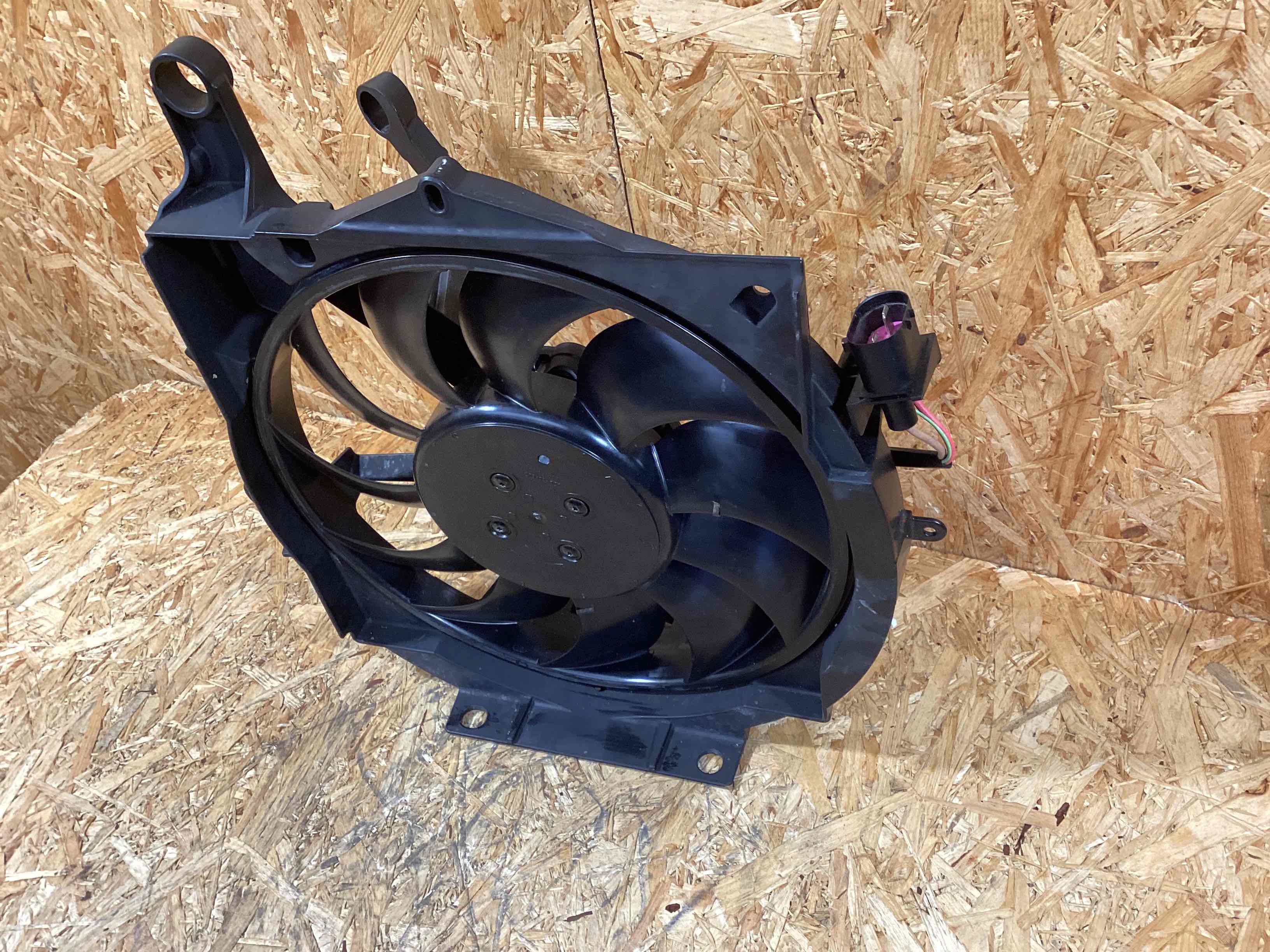 Вентилятор радиатора, вентиляторы Porsche Taycan 011025-120