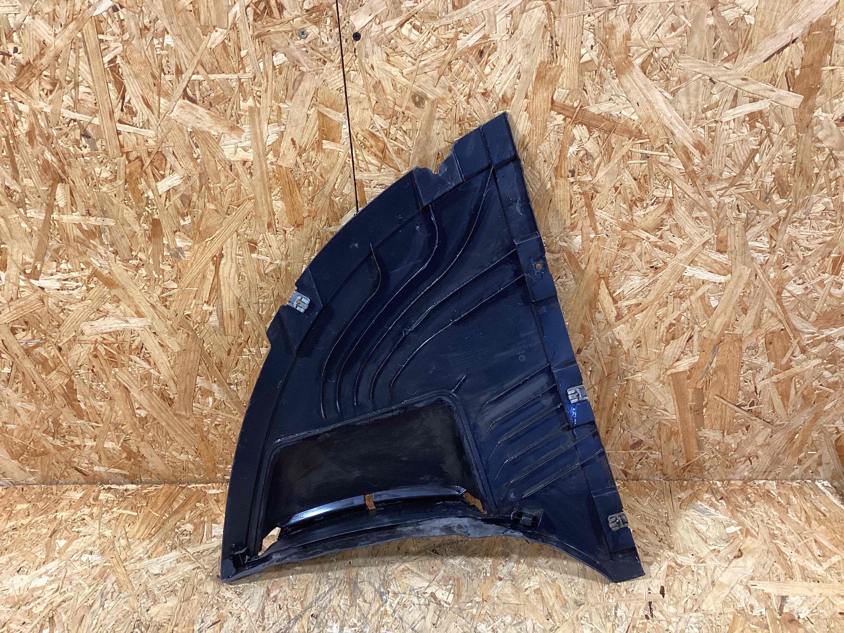 Защита арок передняя левая (подкрылок) Porsche Taycan 011025-121