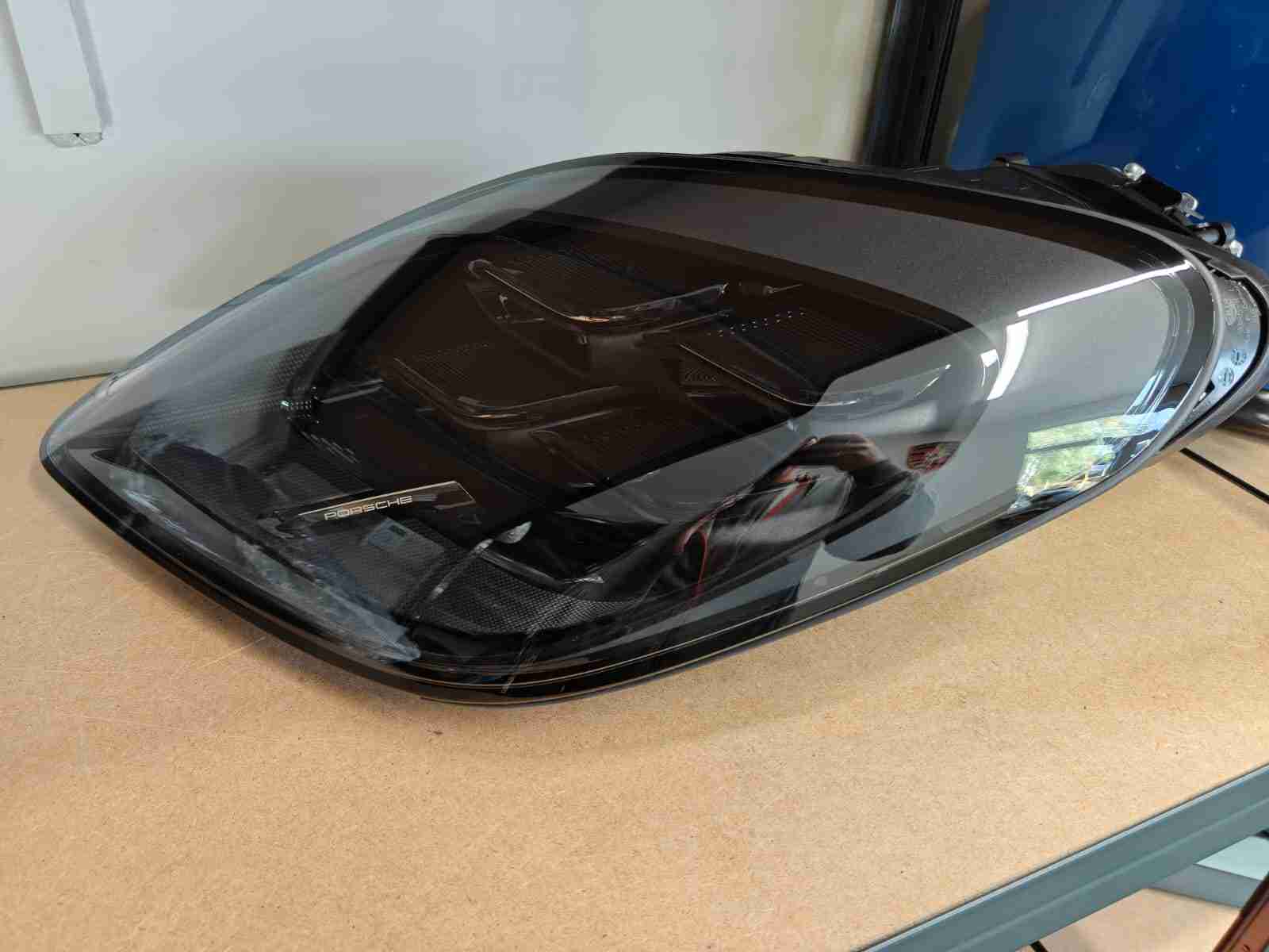 Фара левая Porsche Panamera 011026-203