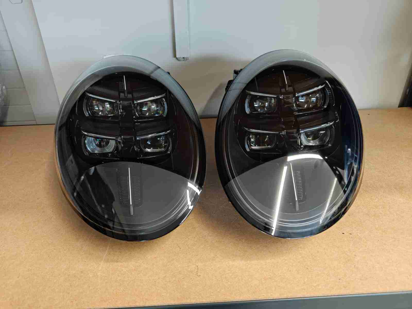 Фара права Porsche 911 011026-204