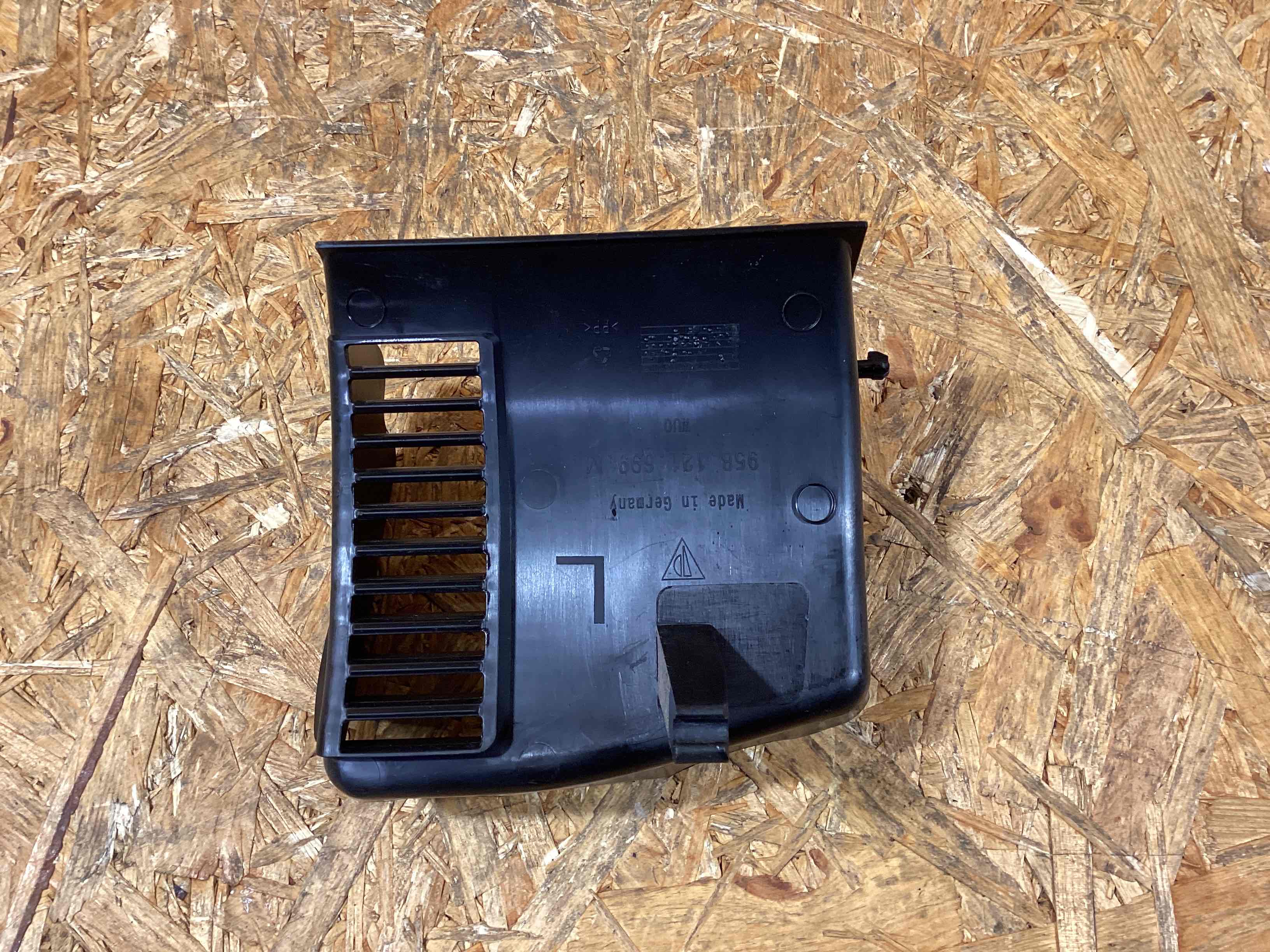 Воздуховод Porsche Macan 011225-103