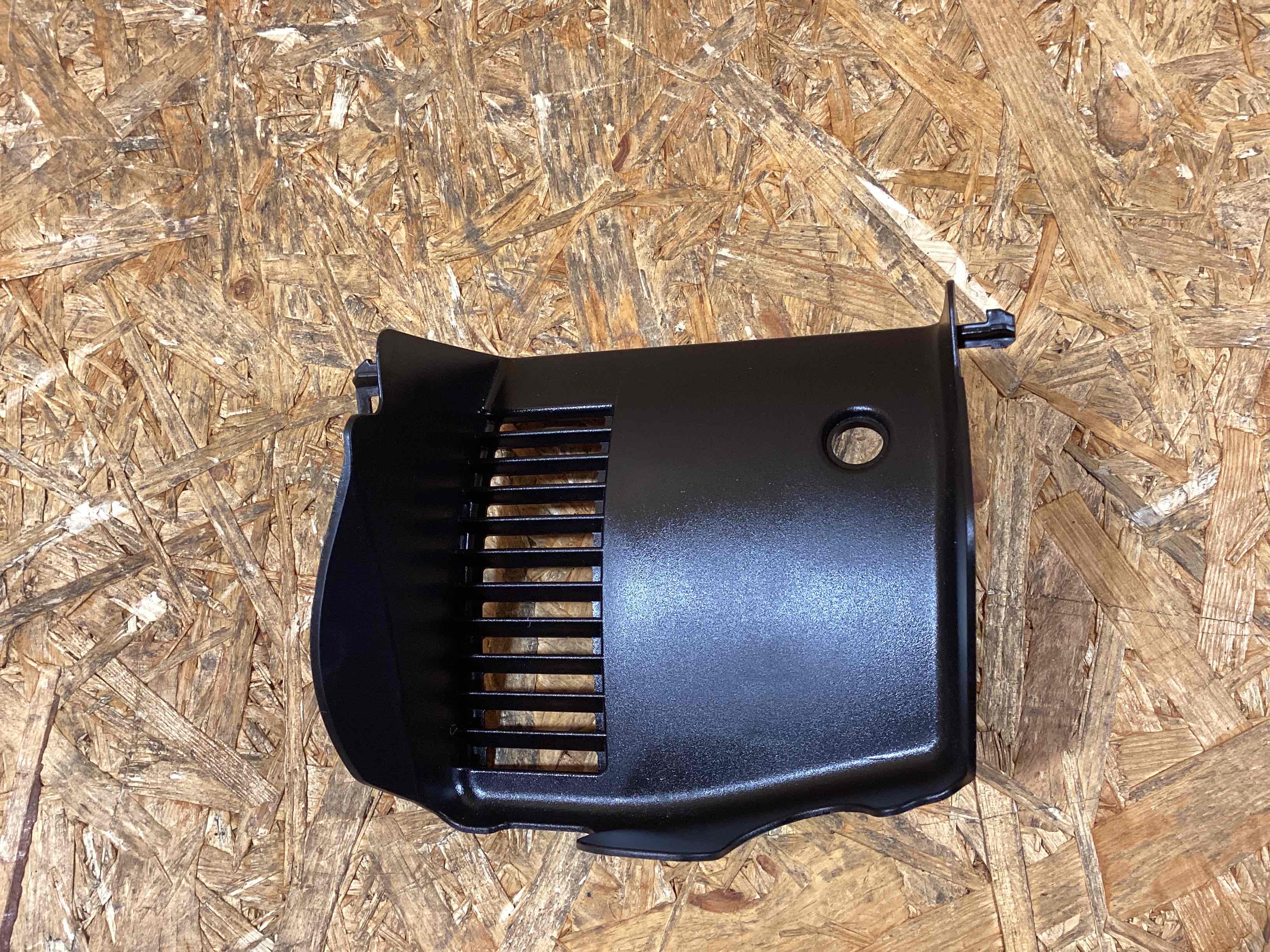 Воздуховод Porsche Macan 011225-104