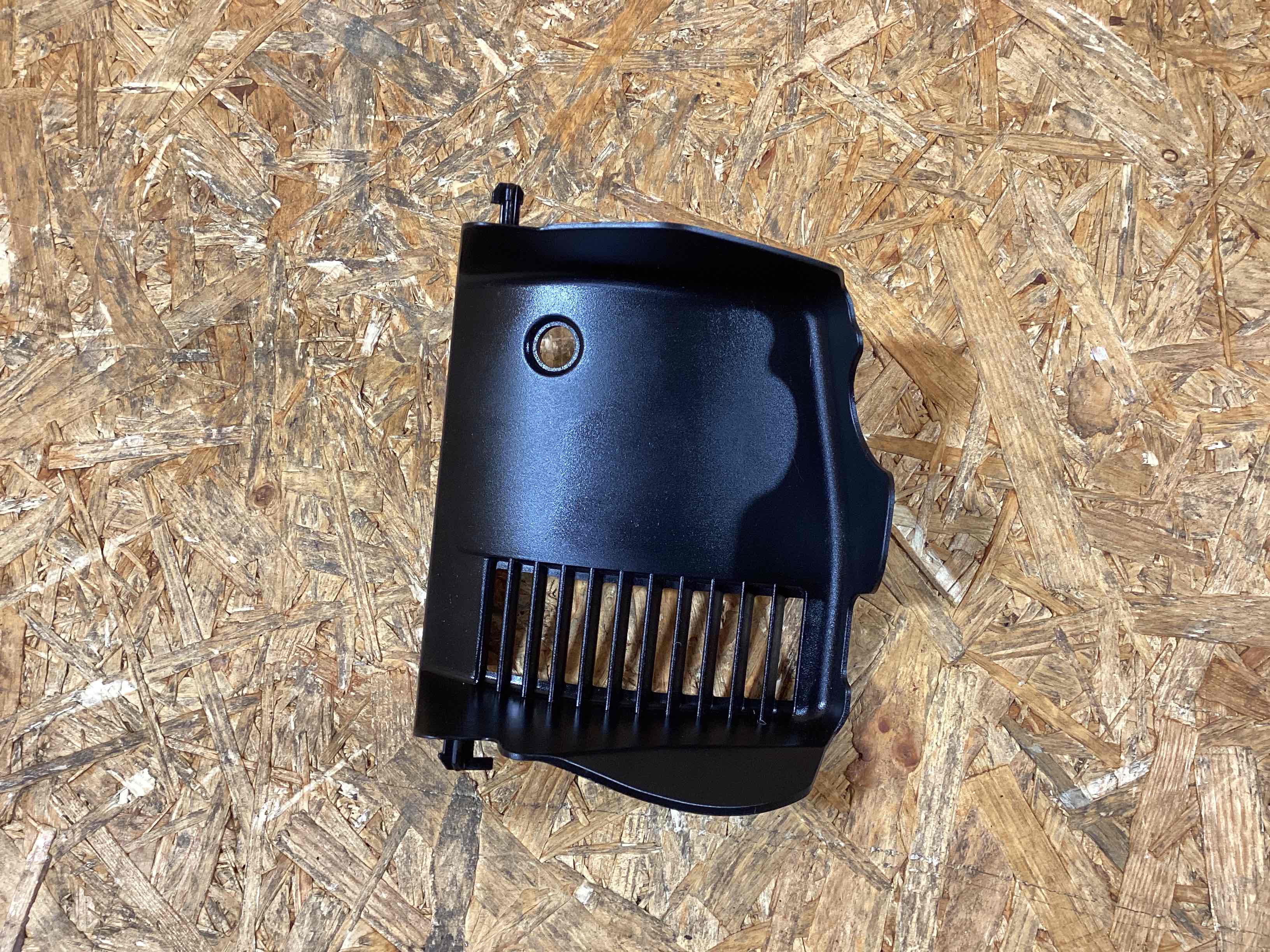 Воздуховод Porsche Macan 011225-104