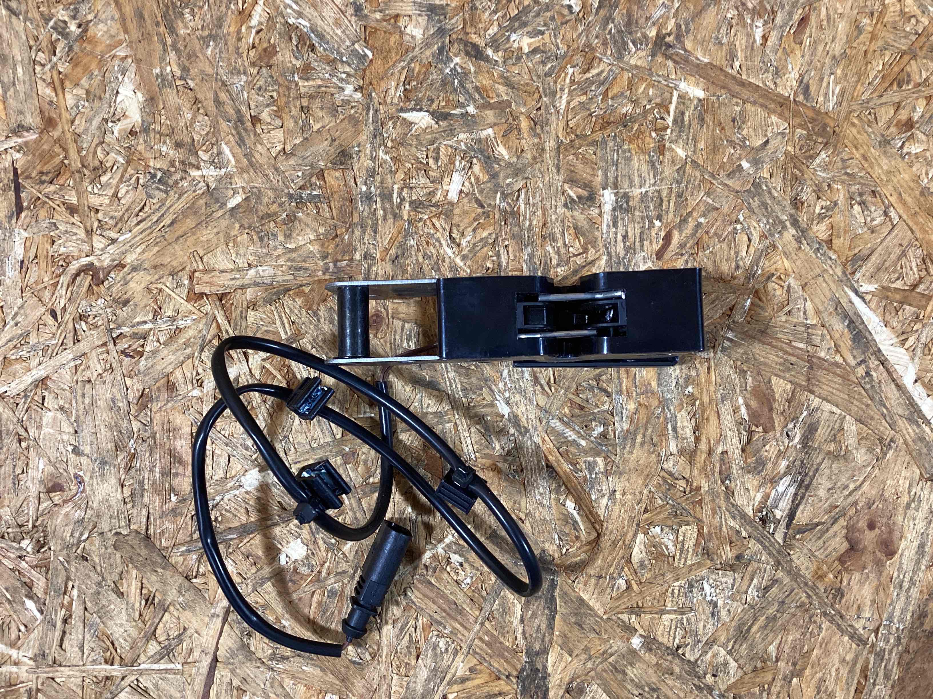 Замок капота Porsche Panamera 011225-108