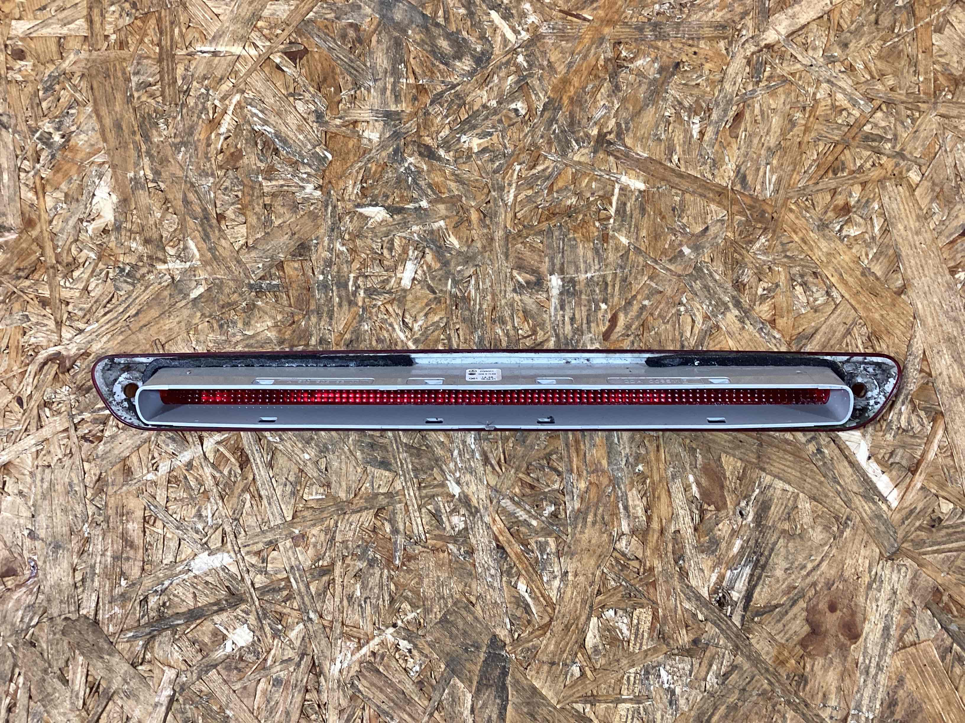 Фонарь стоп-сигнал Mercedes Sprinter 011225-109