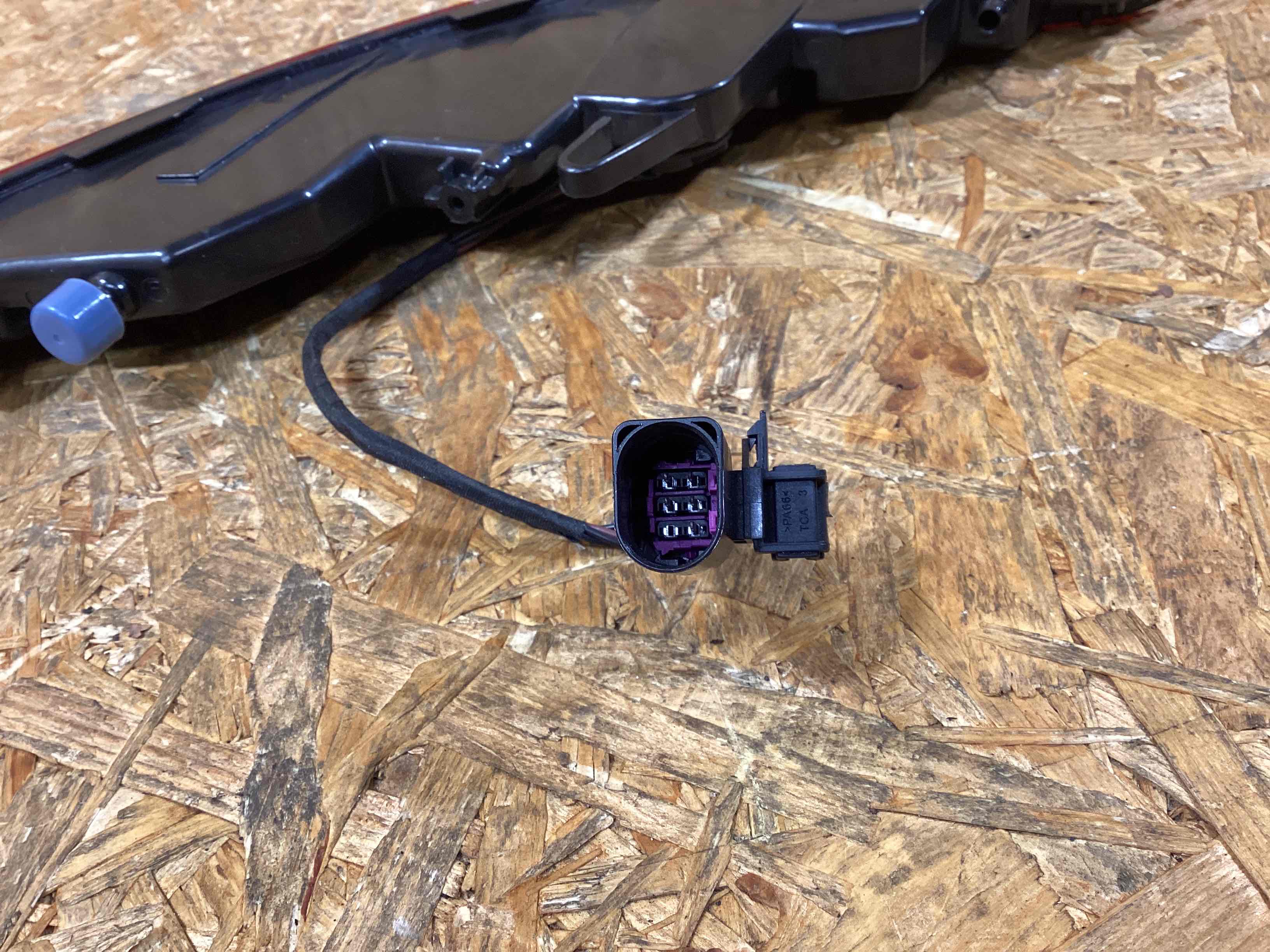 Фара противотуманная Porsche Macan 011225-110