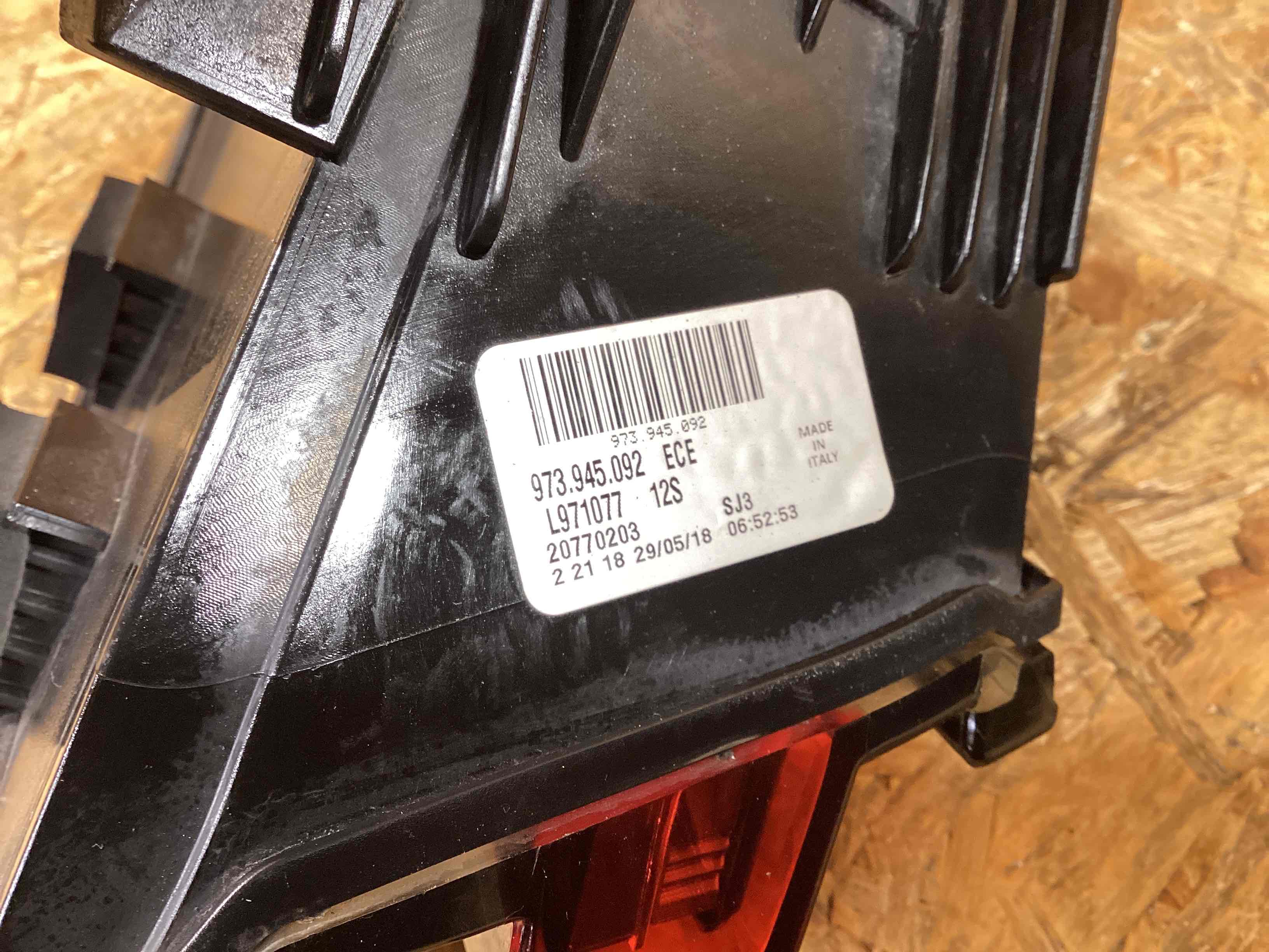 Фонарь задний правый Porsche Panamera 011225-116