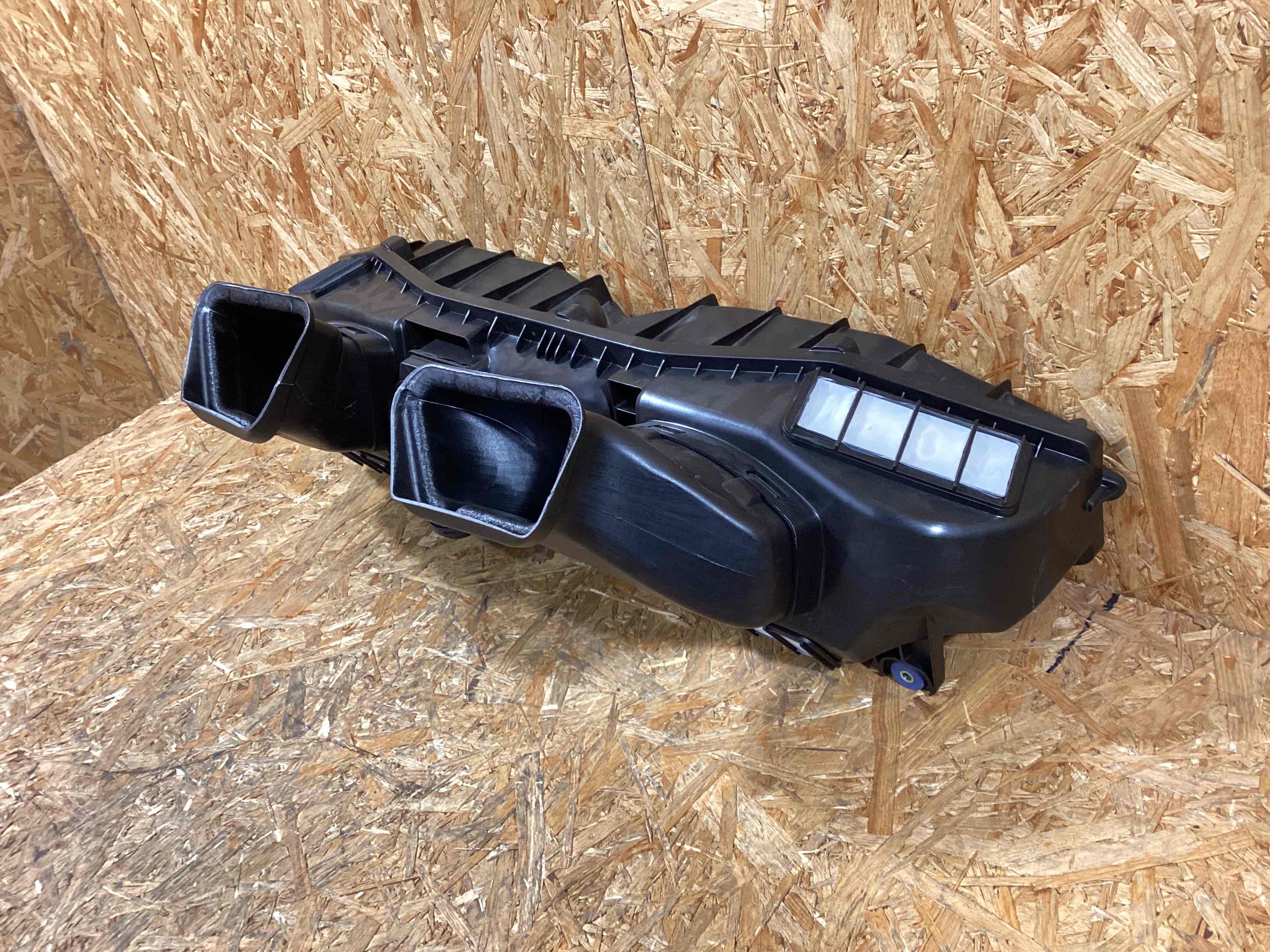 Корпус воздушного фильтра Porsche 911 020226-103