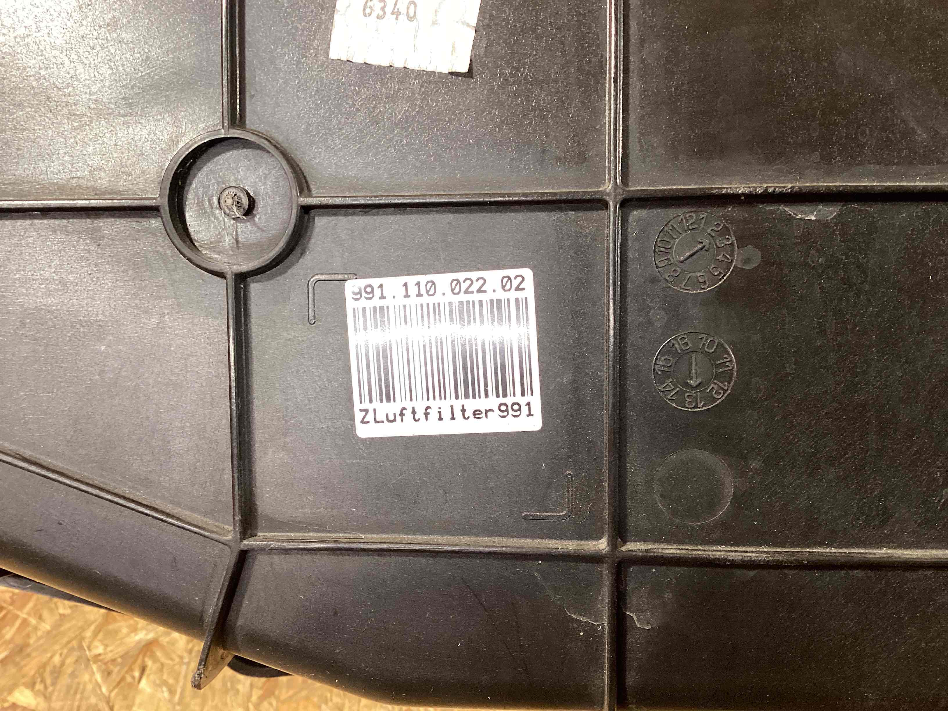 Корпус воздушного фильтра Porsche 911 020226-103