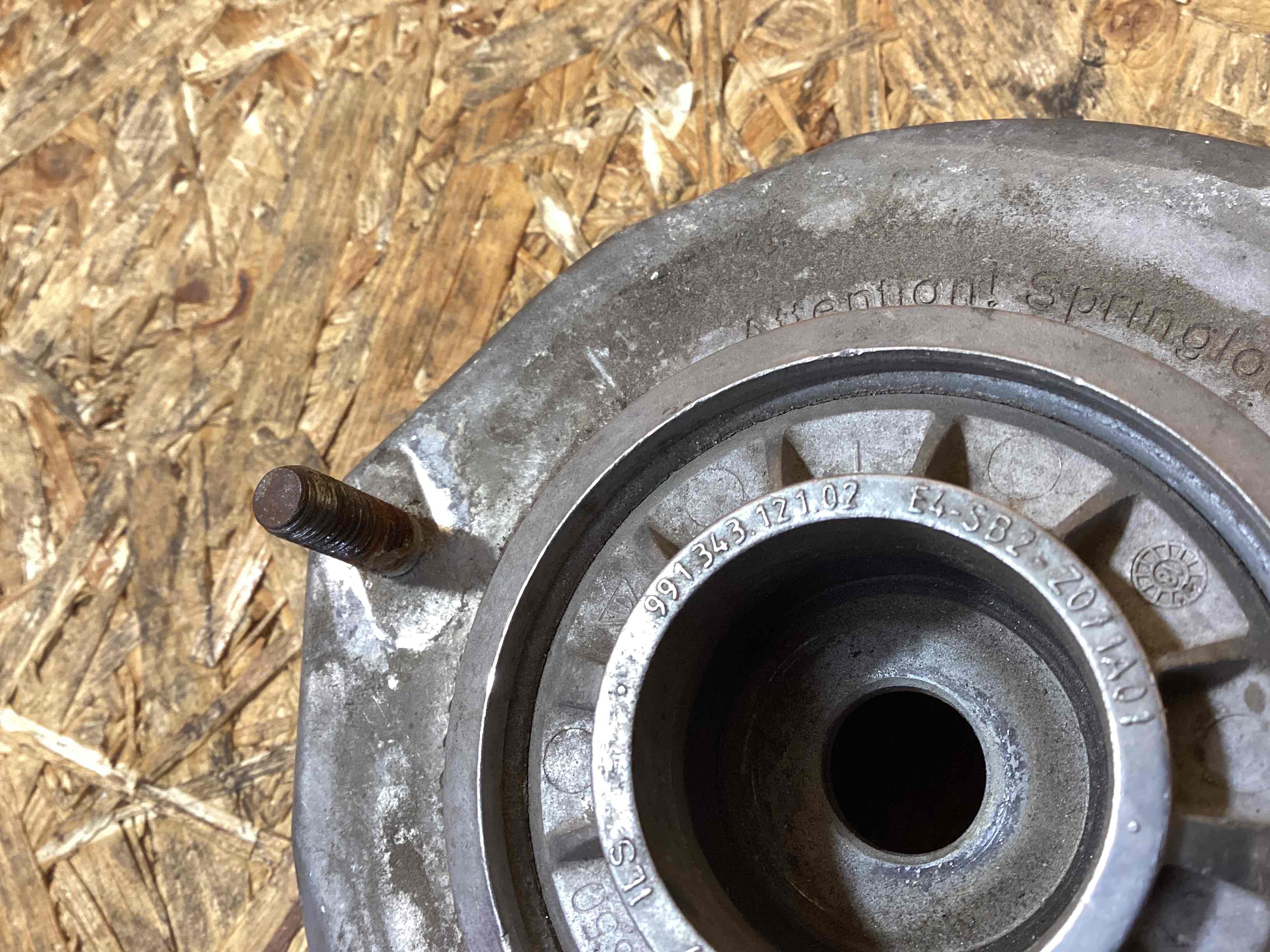 Амортизатор передний левый Porsche 911 020226-114