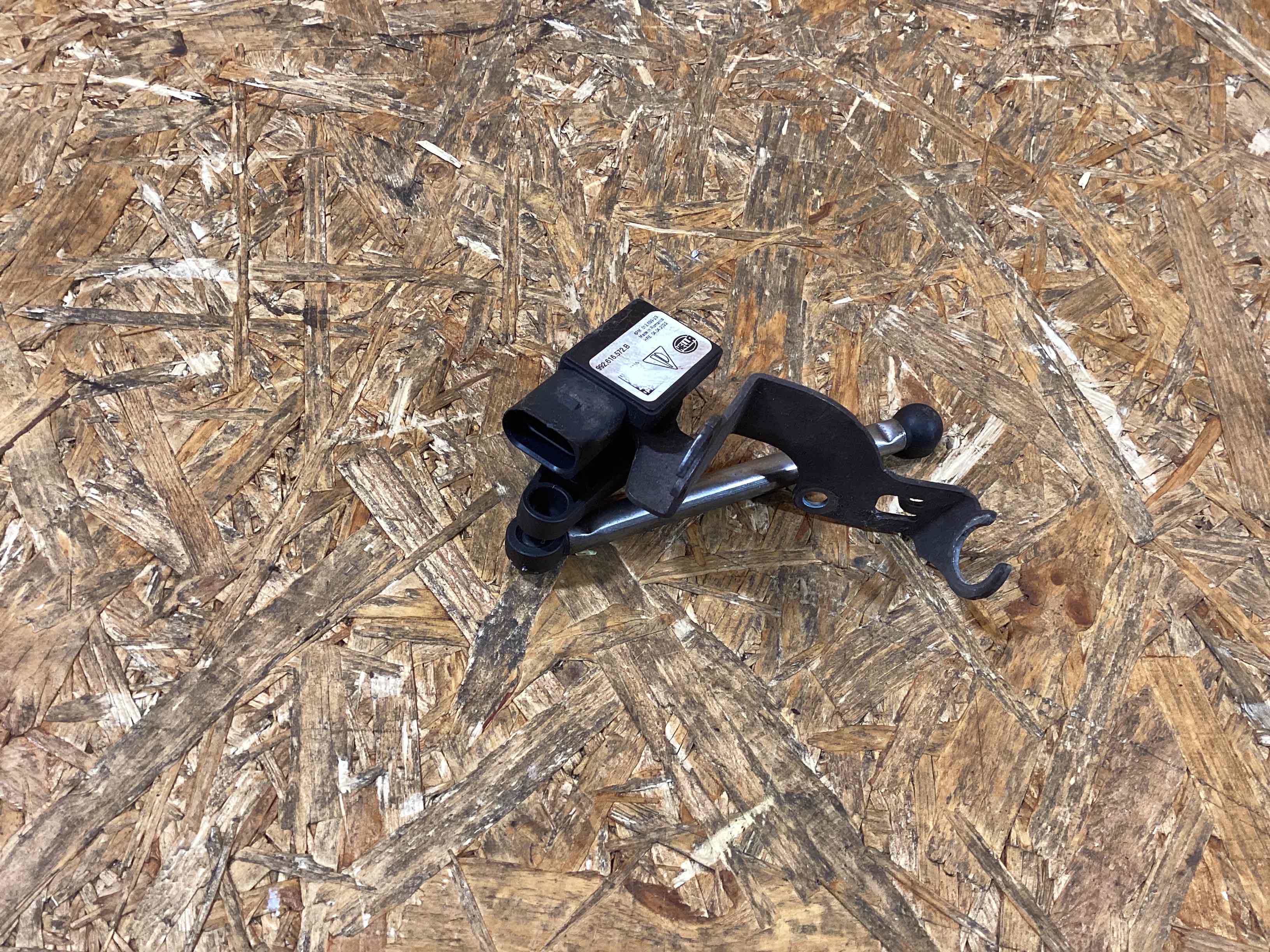 Датчик уровня подвески (клиренса) Porsche 911 020226-119