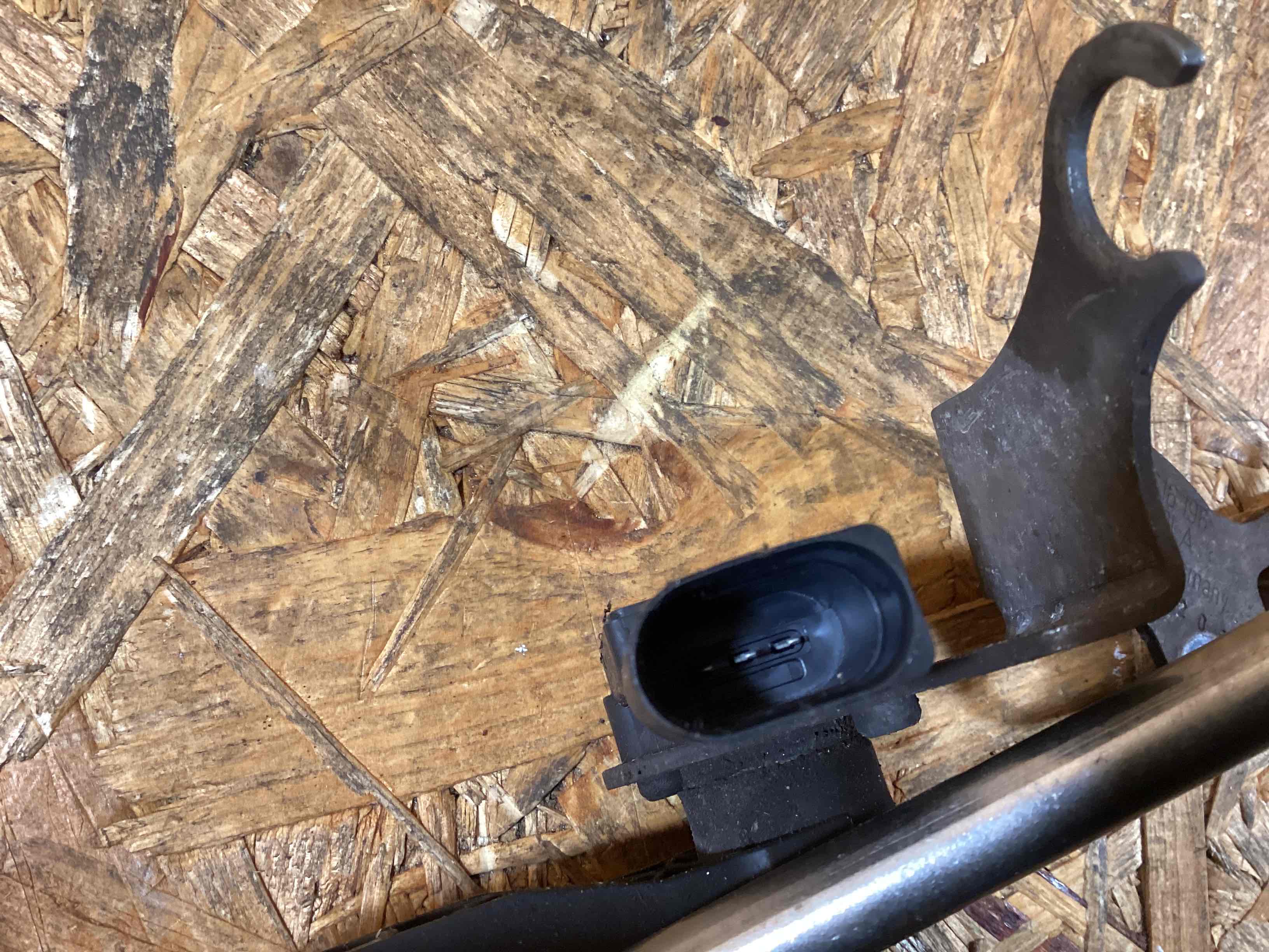 Датчик уровня подвески (клиренса) Porsche 911 020226-119