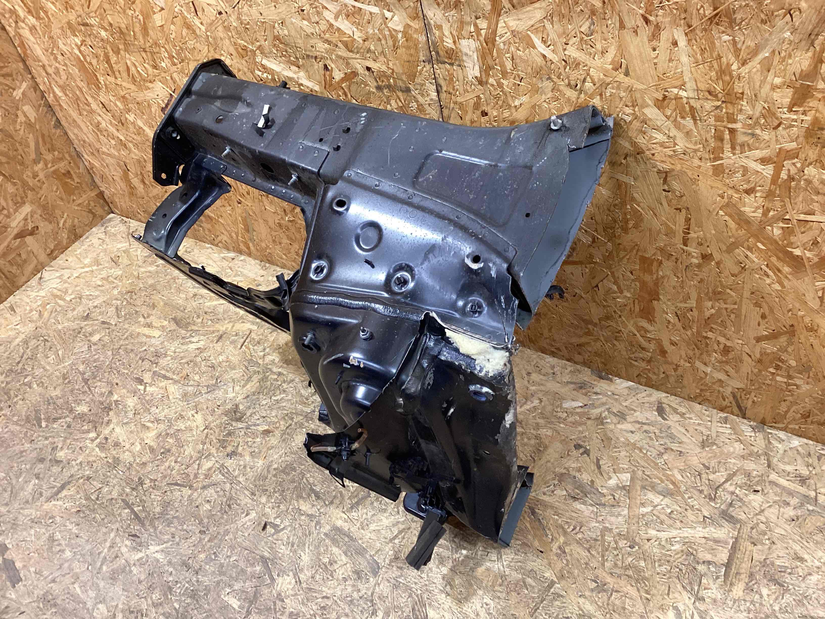 Лонжерон левый Porsche Macan 020326-101