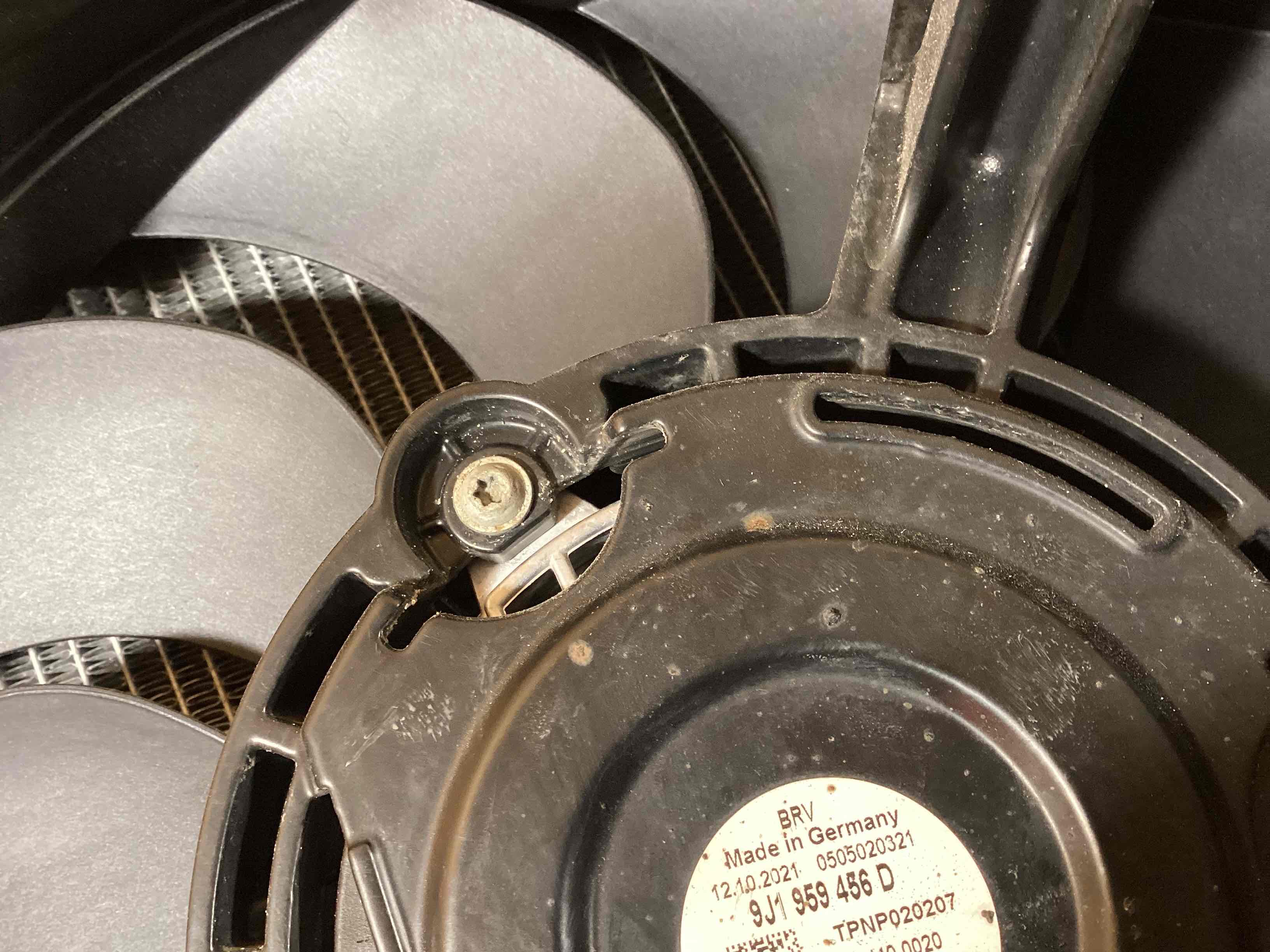 Кассета радиаторов Porsche Taycan 020326-102