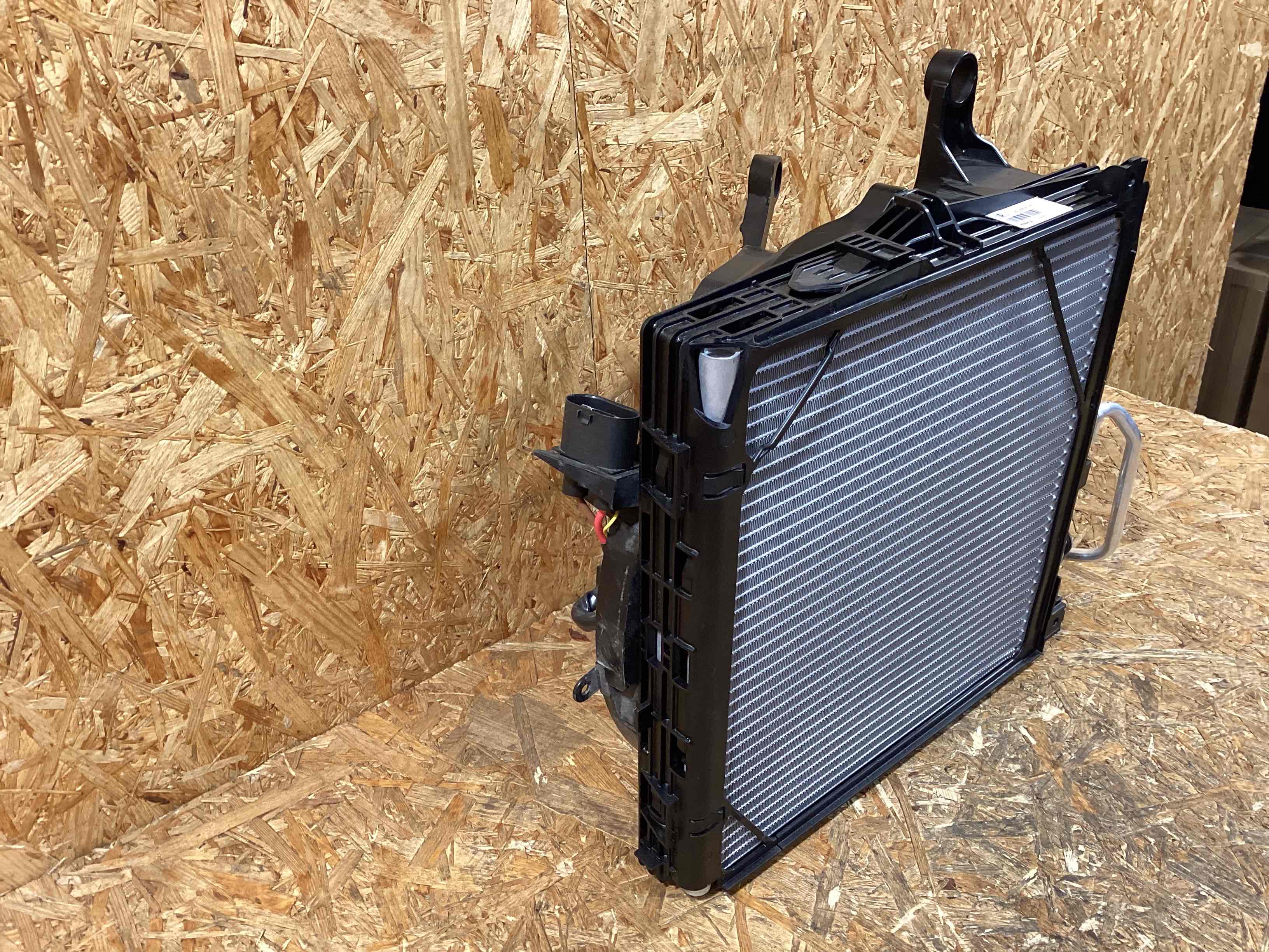 Кассета радиаторов Porsche Taycan 020326-103