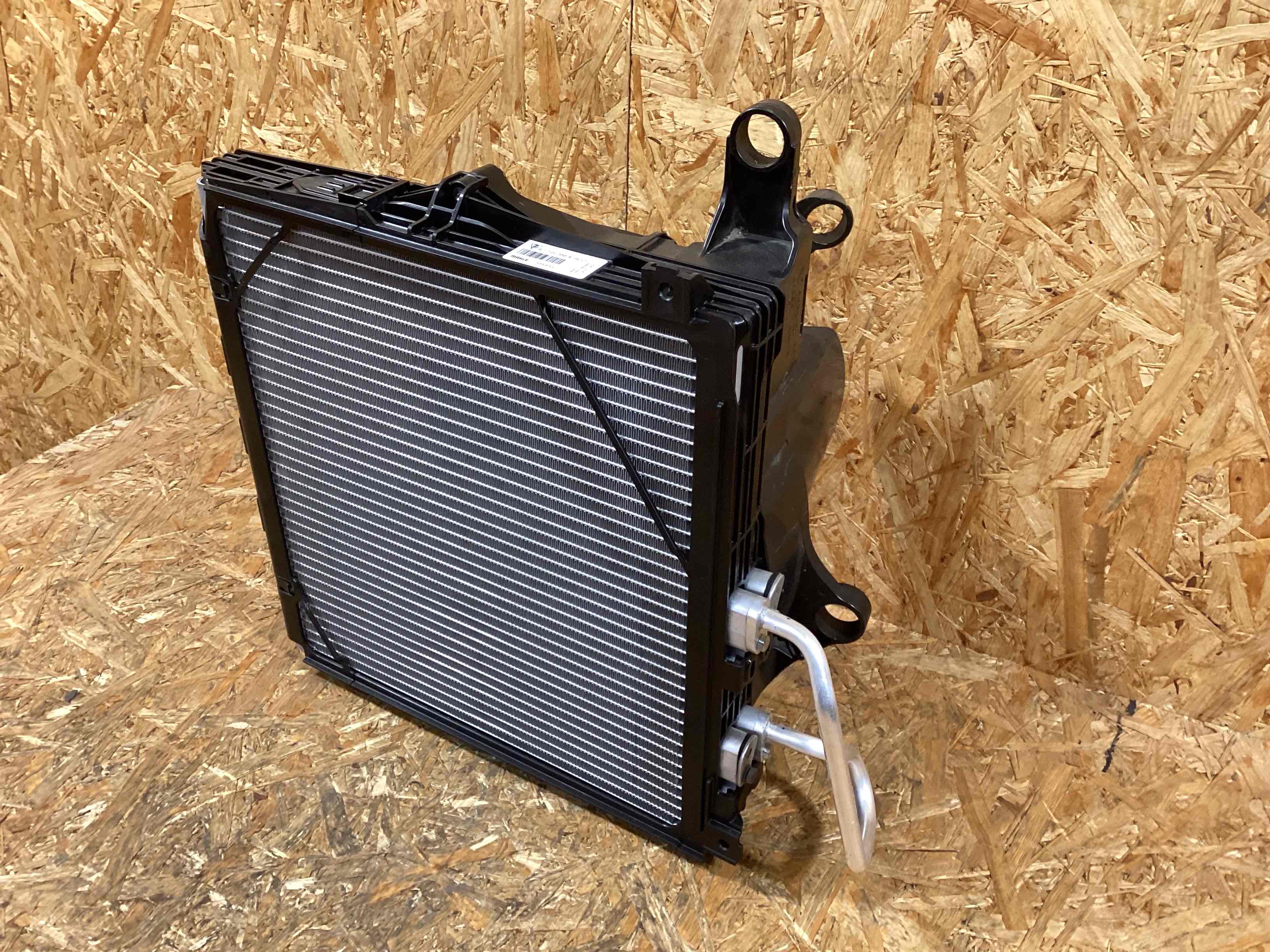 Кассета радиаторов Porsche Taycan 020326-104