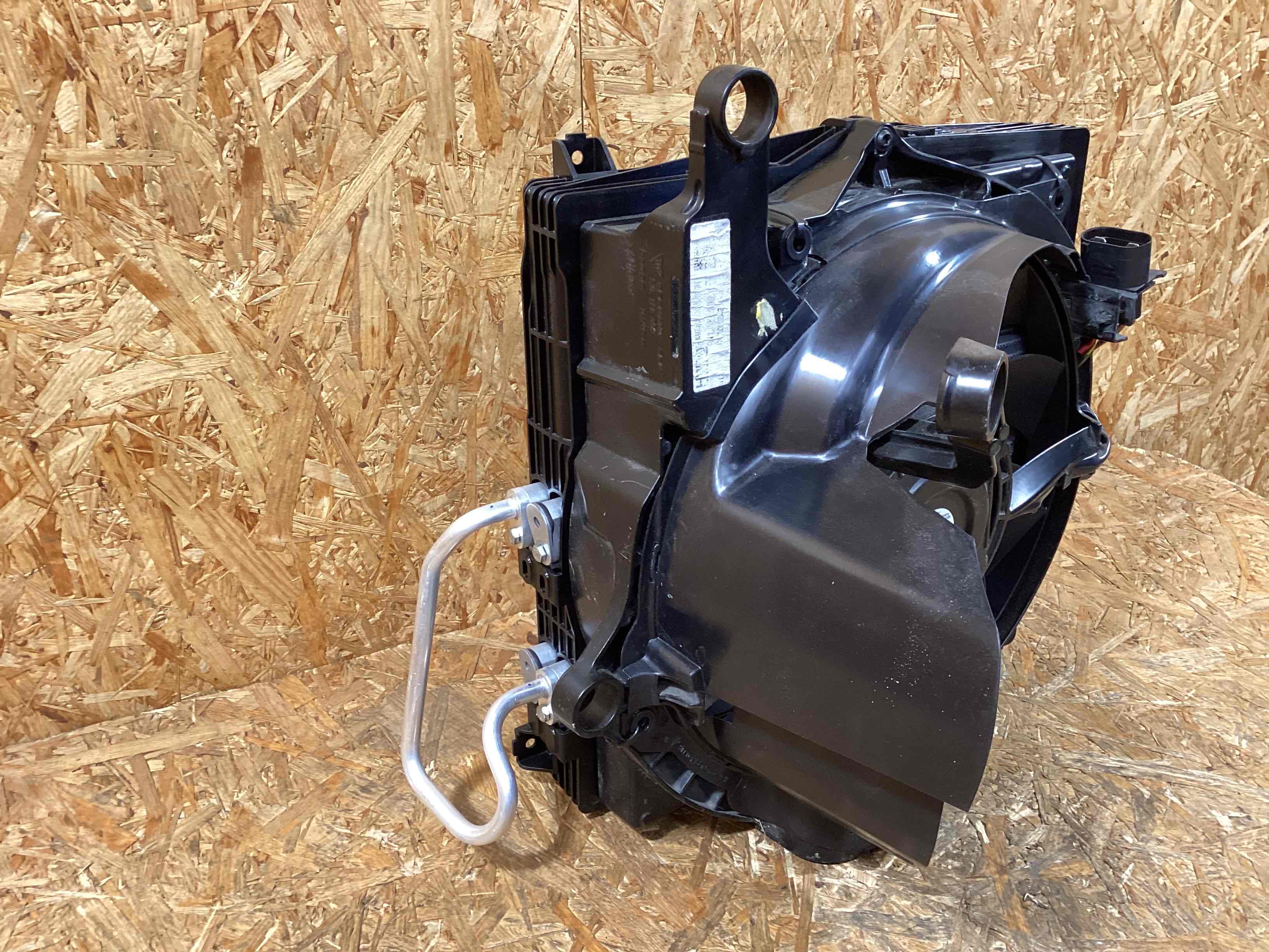 Кассета радиаторов Porsche Taycan 020326-104