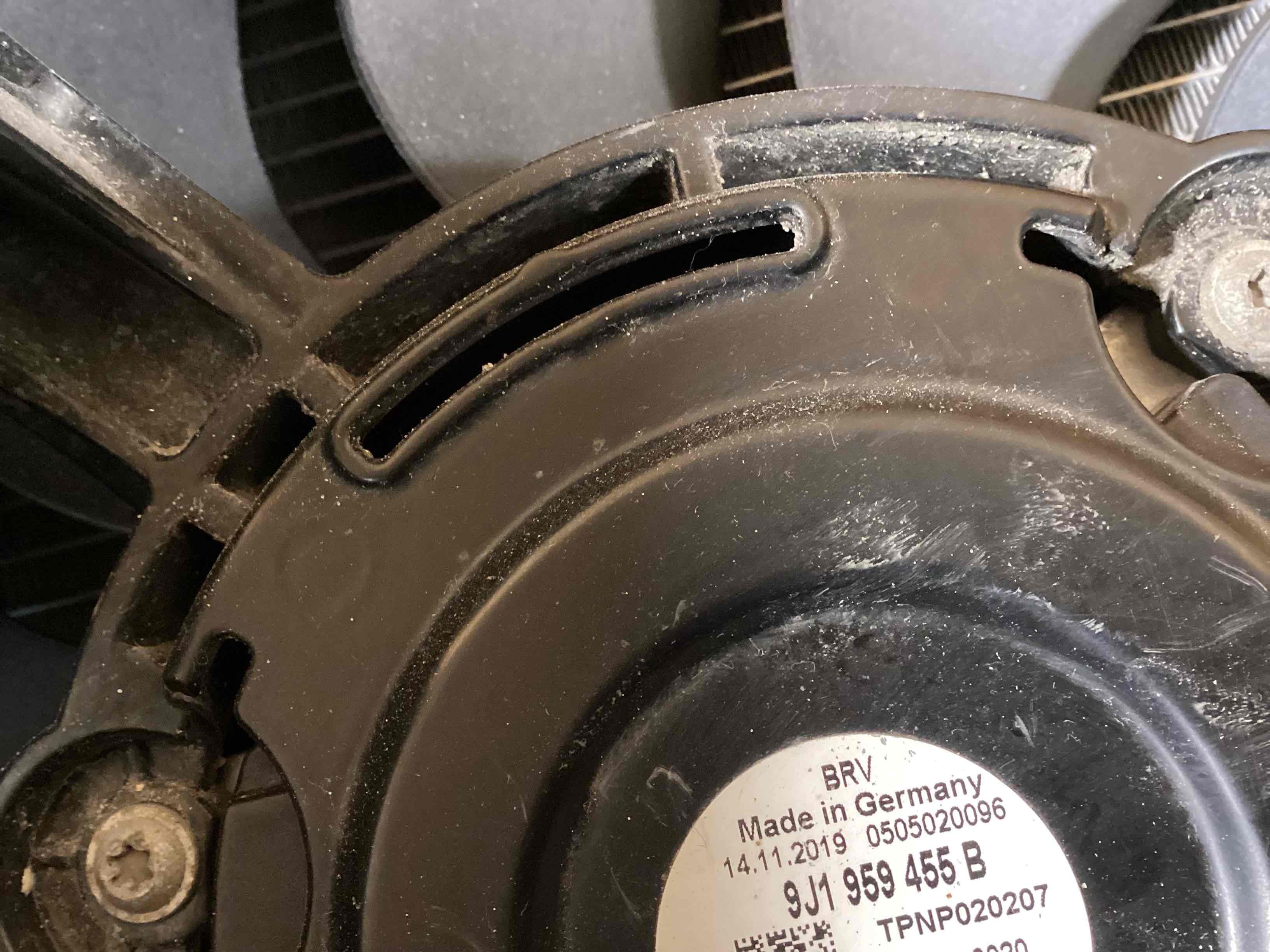 Кассета радиаторов Porsche Taycan 020326-104