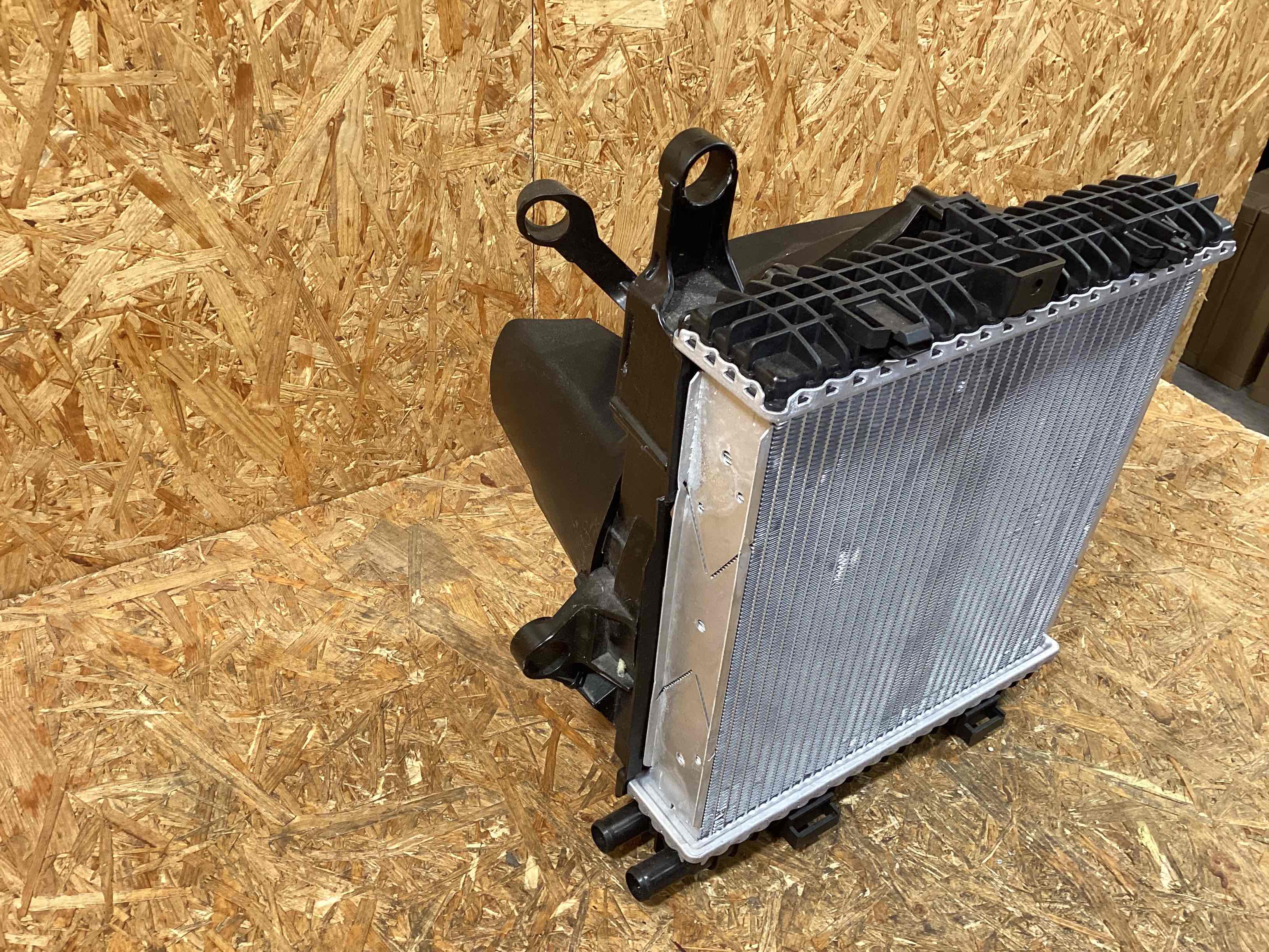 Кассета радиаторов Porsche Taycan 020326-105