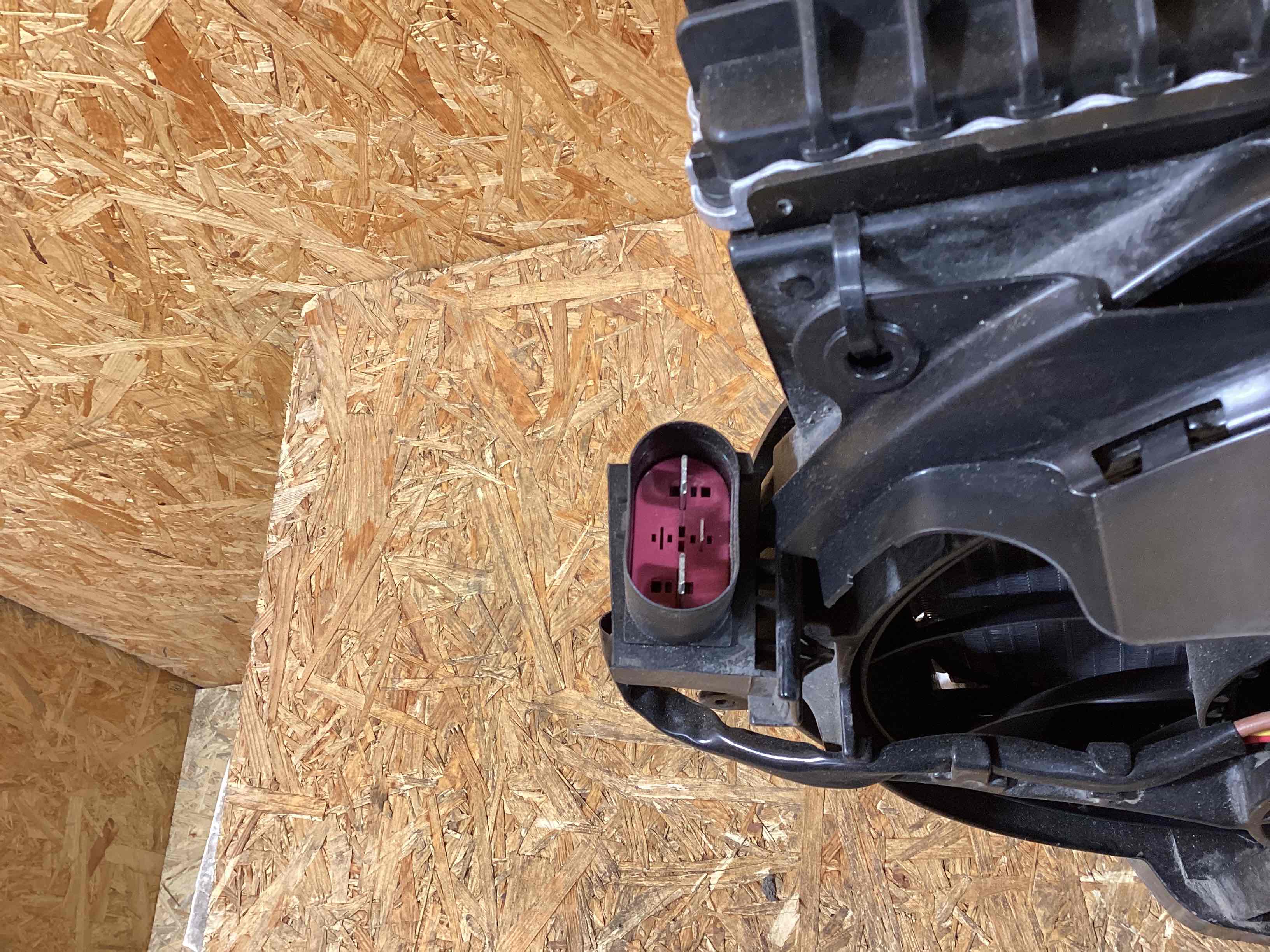 Кассета радиаторов Porsche Taycan 020326-105