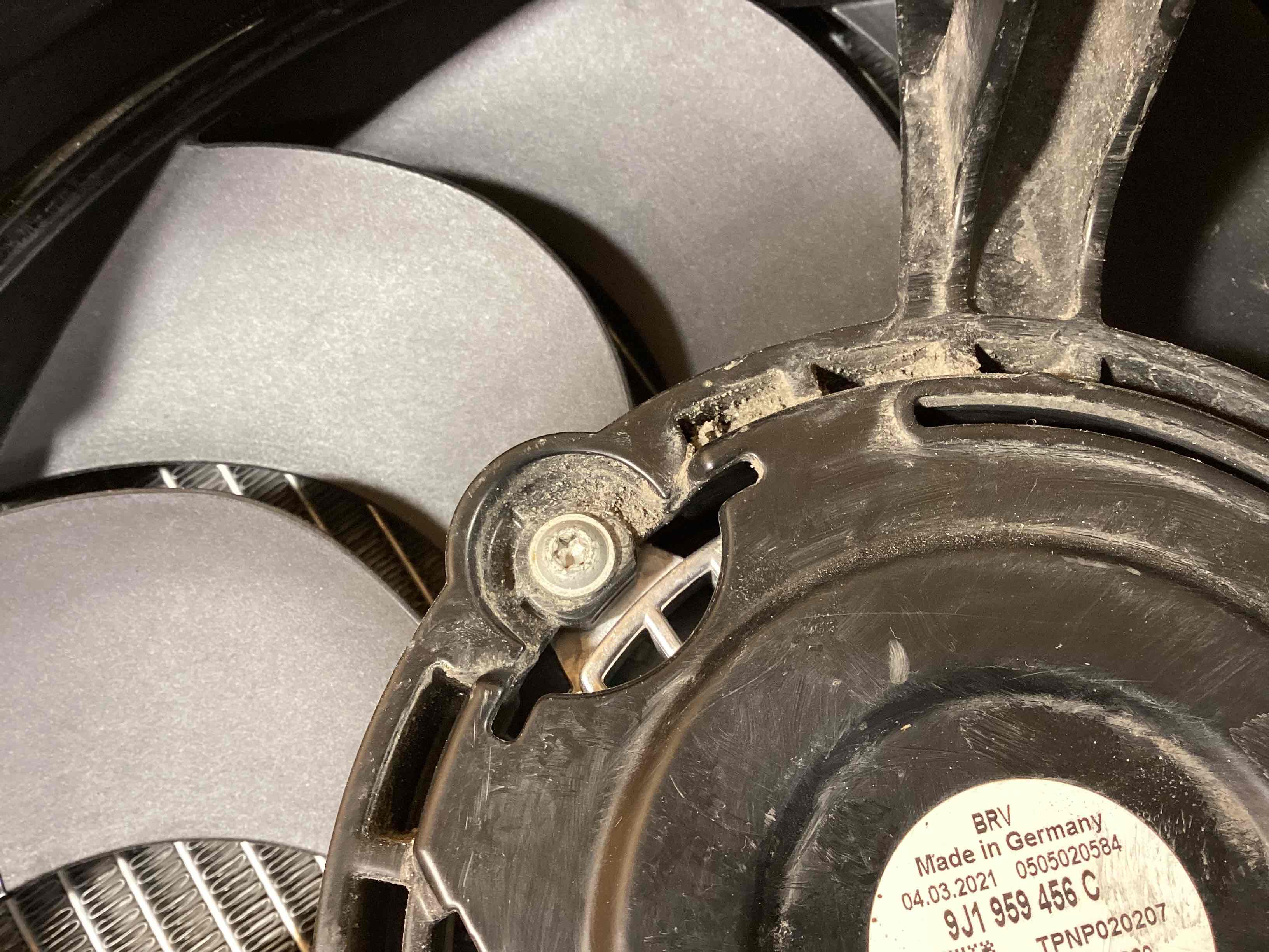 Кассета радиаторов Porsche Taycan 020326-105