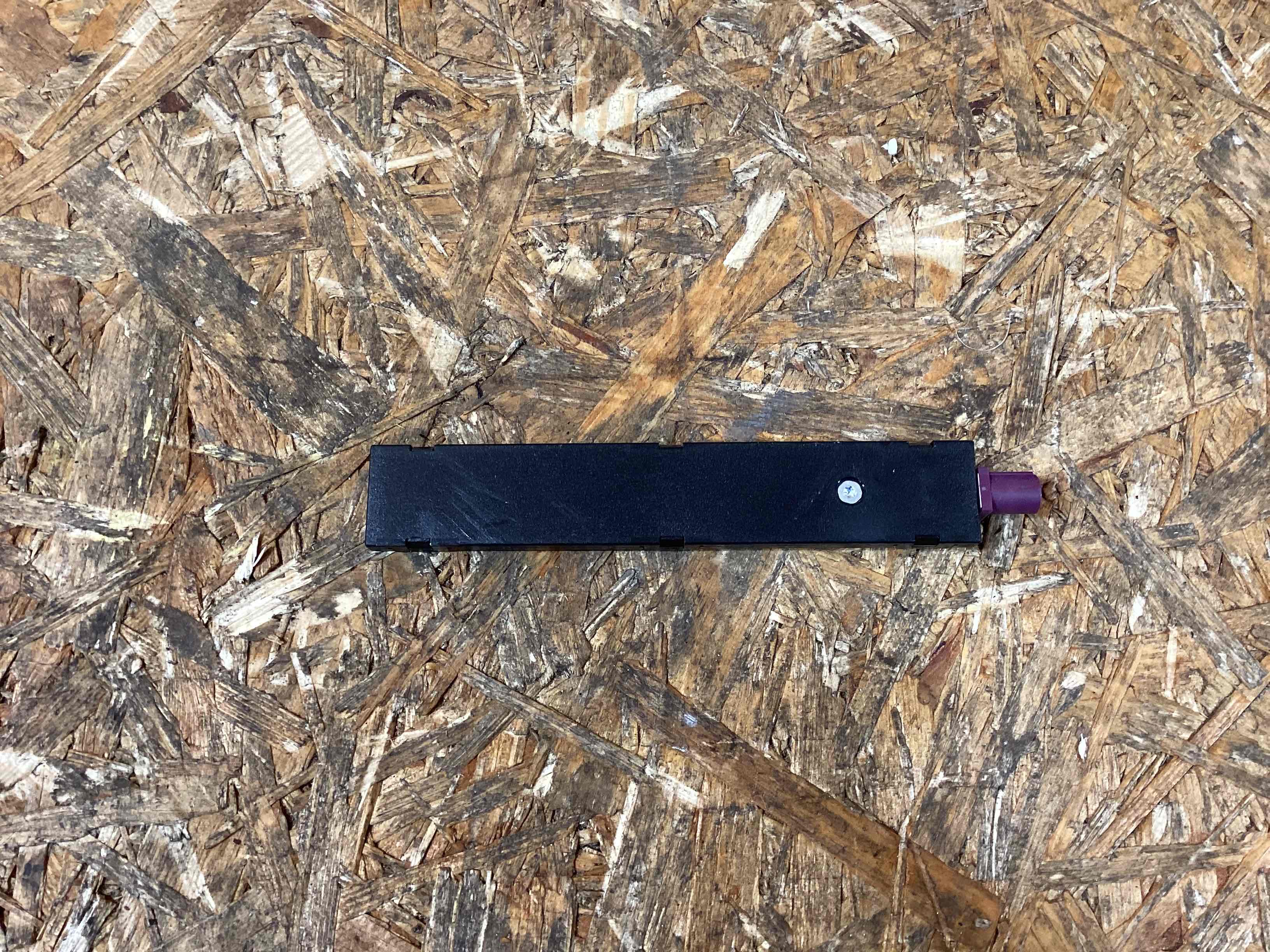 Антенна, усилитель антенны Porsche Macan 020326-107