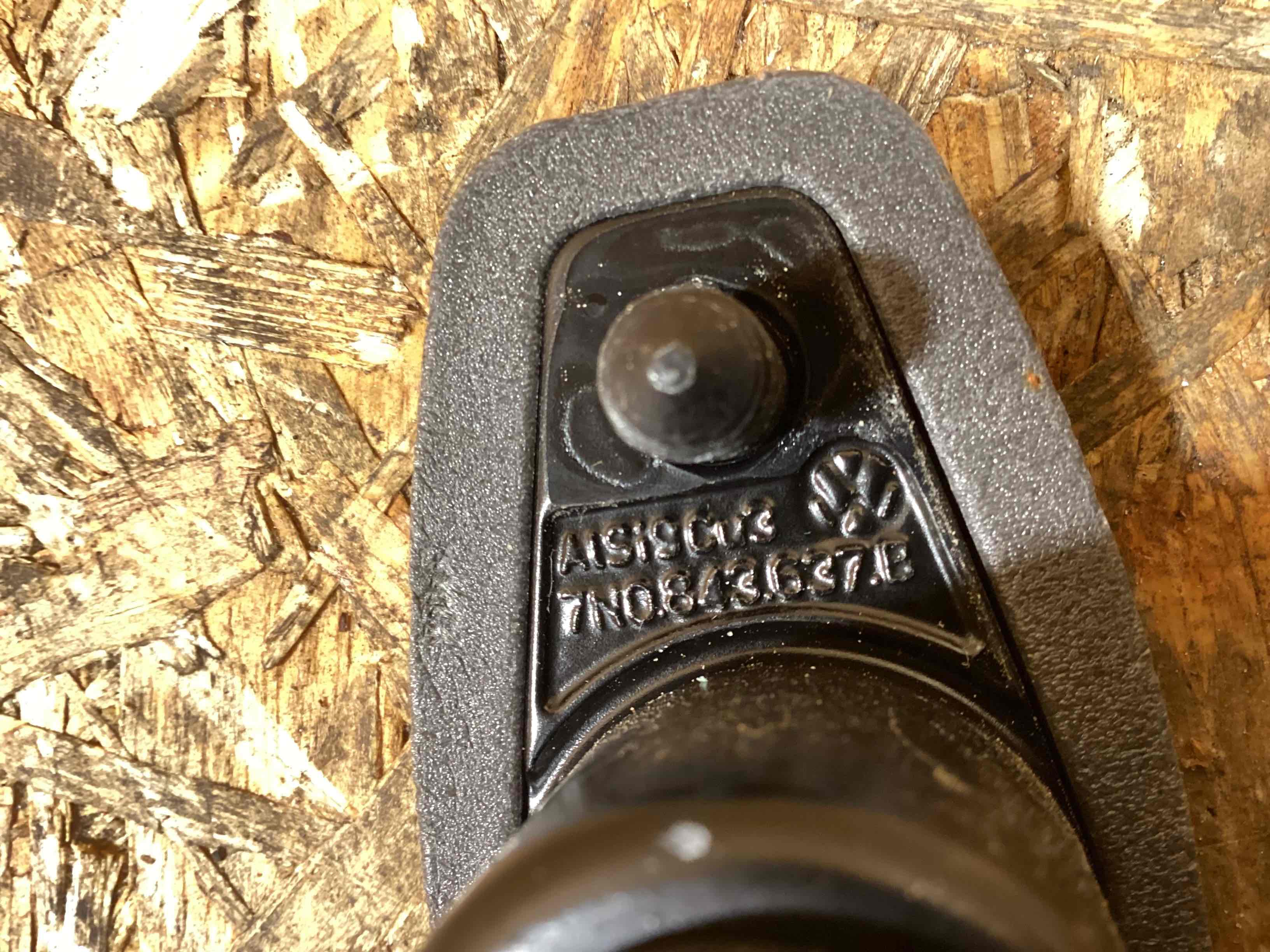 Крепление, кронштейн Porsche Macan 020326-108