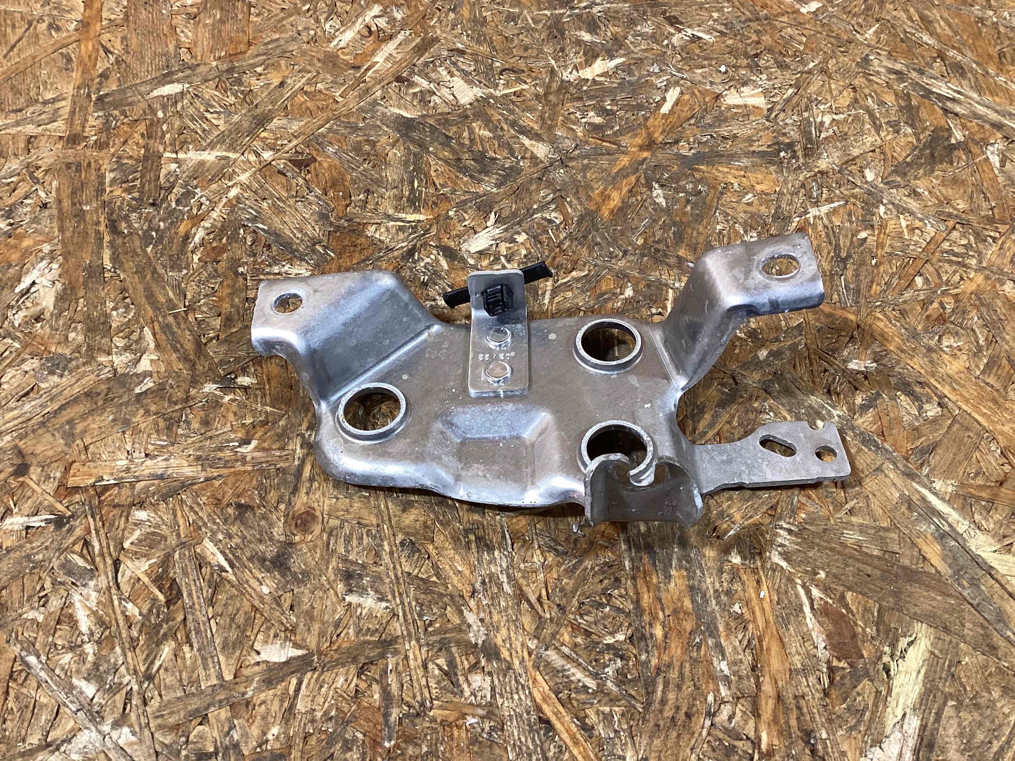 Крепление, кронштейн Porsche Macan 020326-110