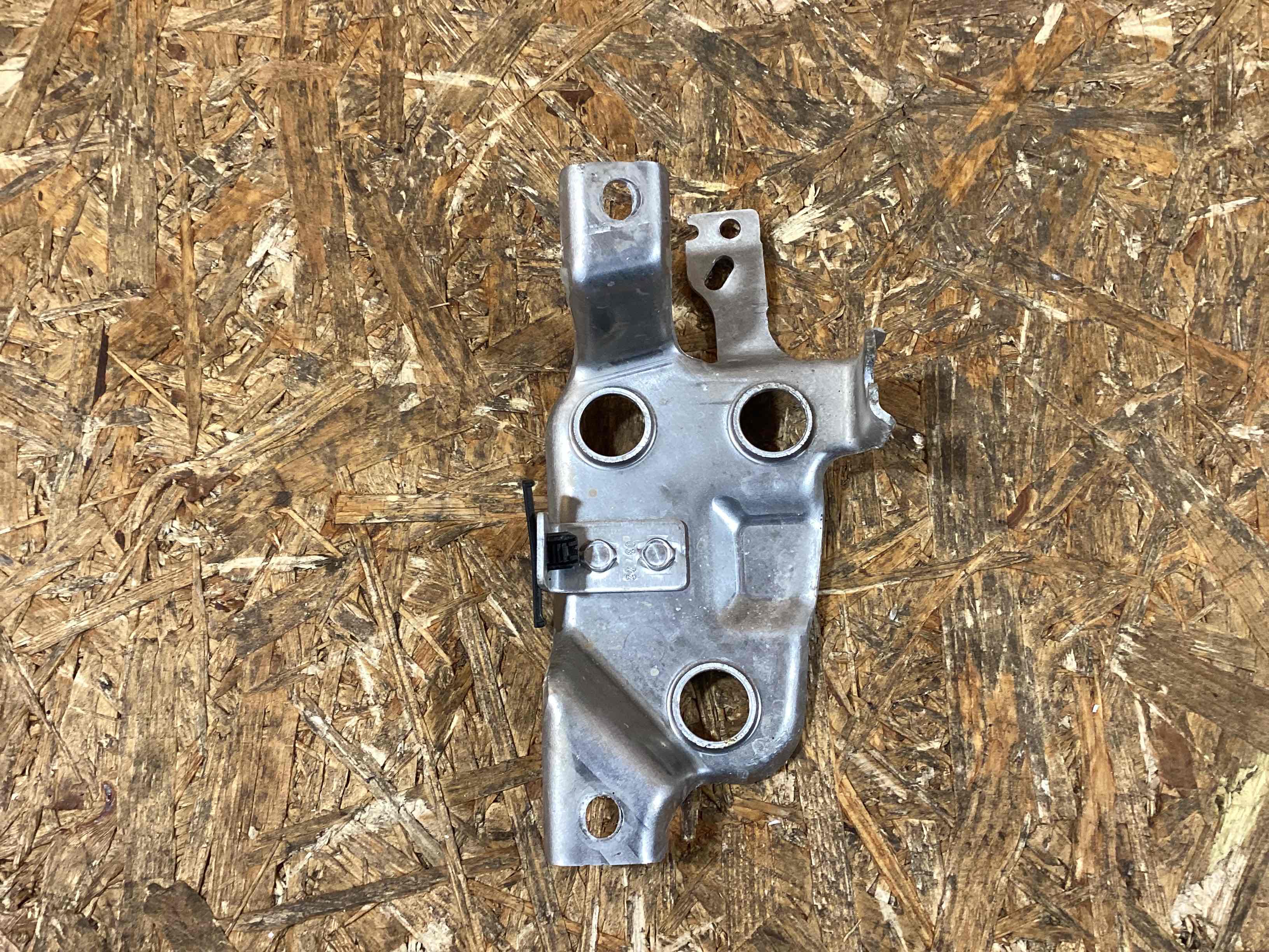 Крепление, кронштейн Porsche Macan 020326-110