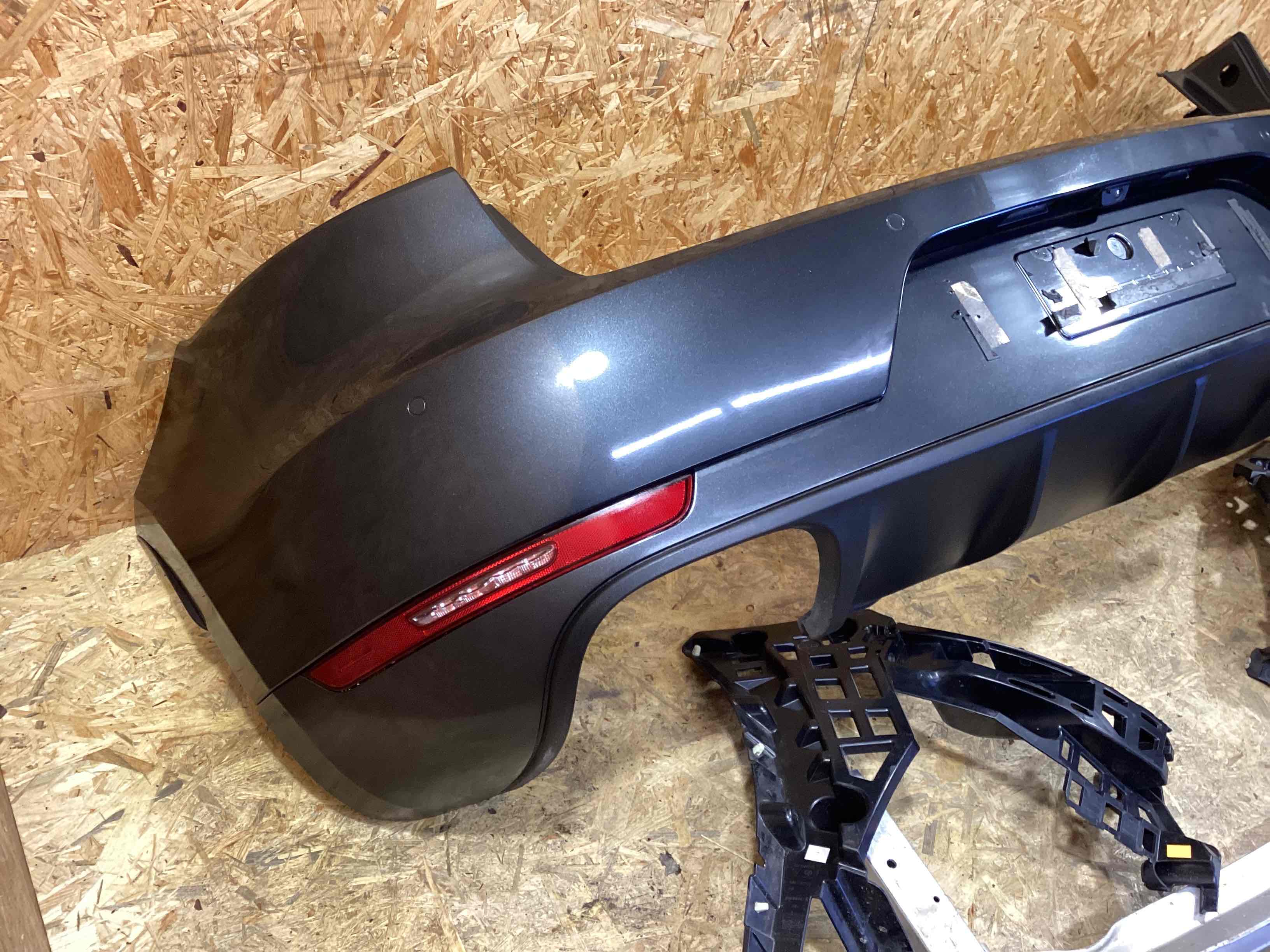 Бампер задний Porsche Macan 020426-102