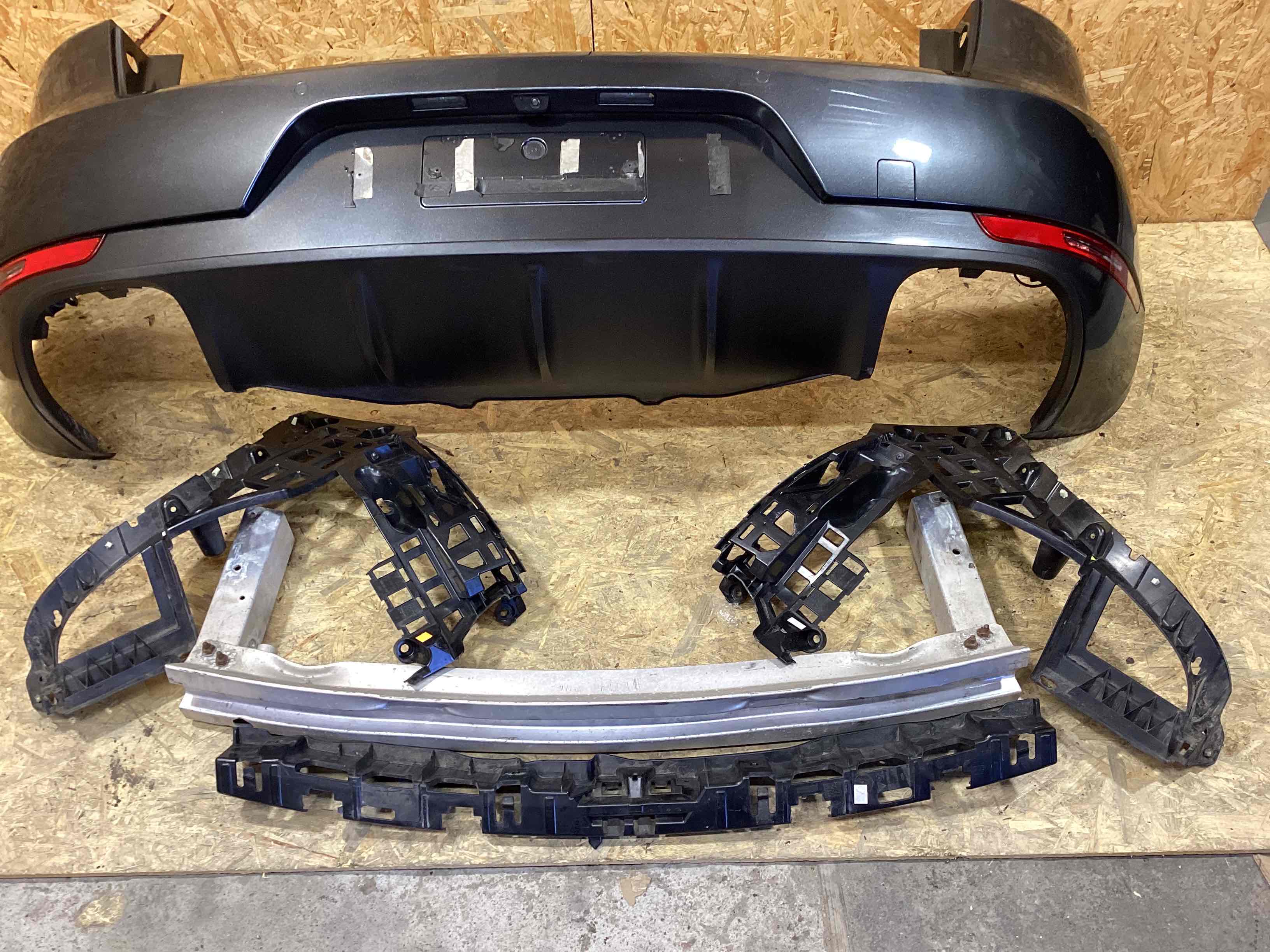 Бампер задний Porsche Macan 020426-102