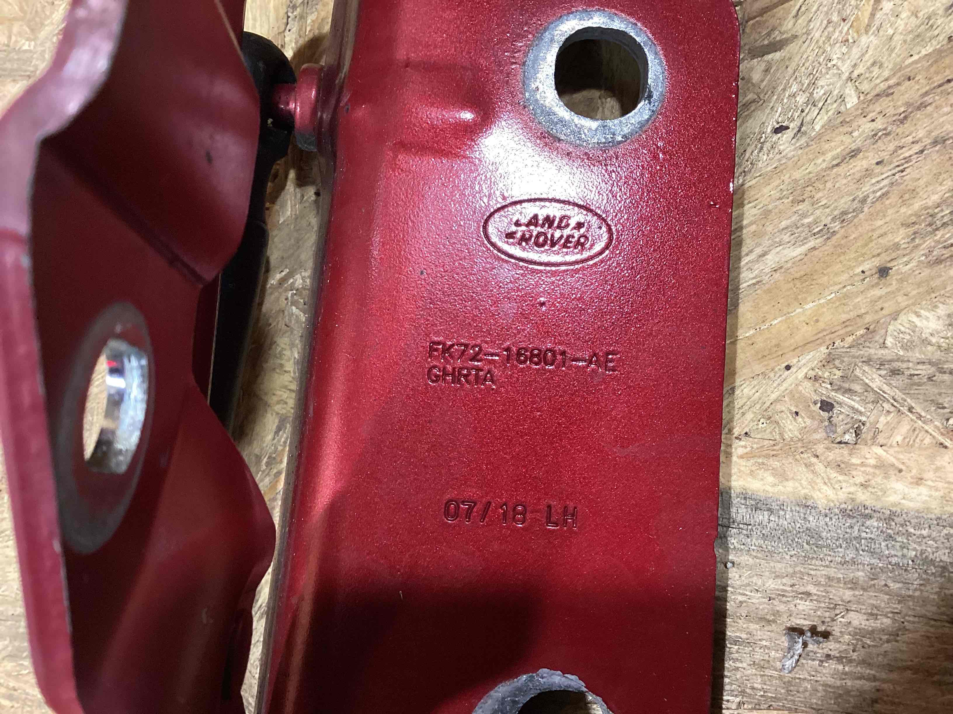 Капот Land Rover Discovery Sport L550 020426-103