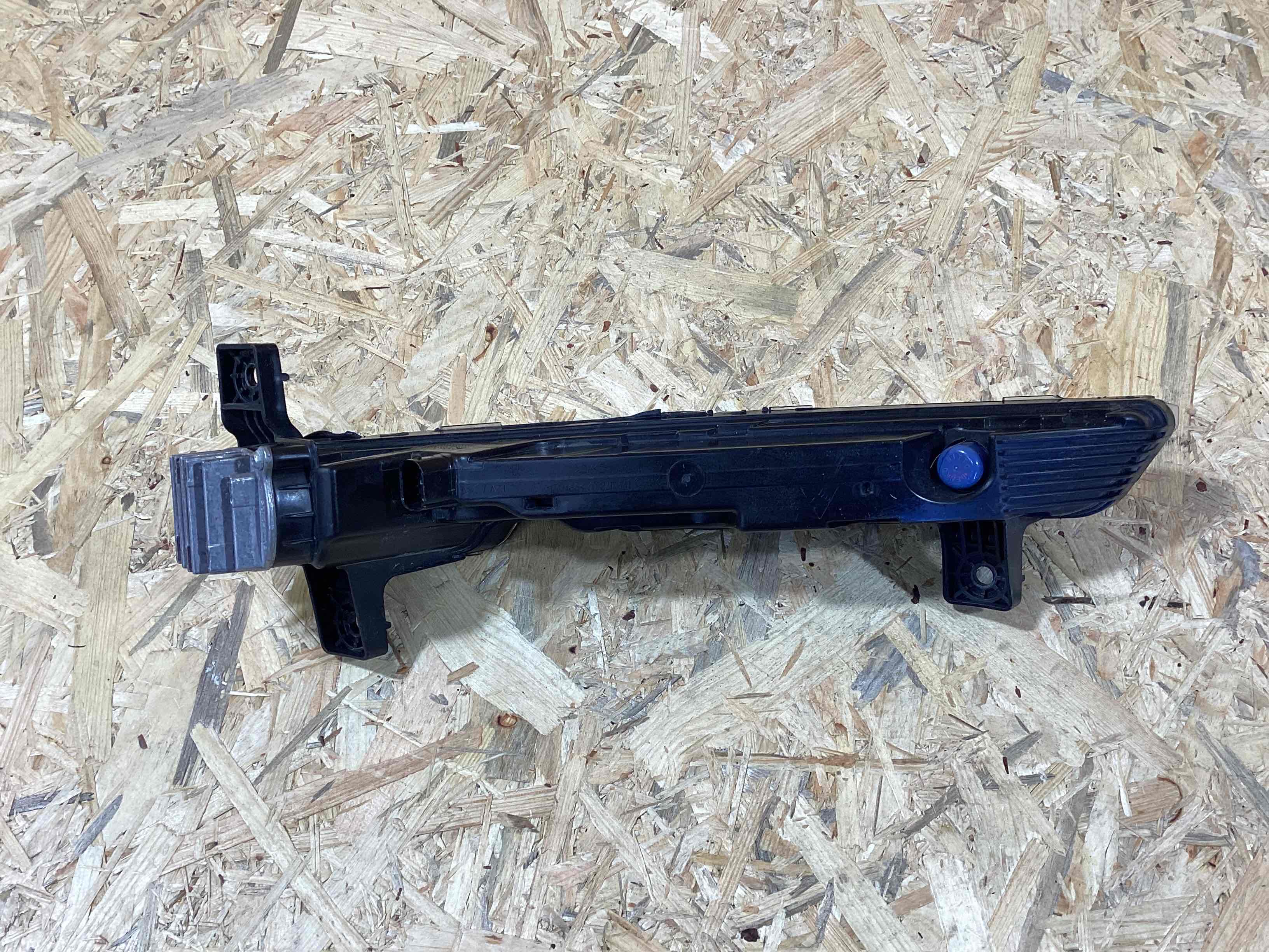 Фара противотуманная Porsche Boxster 718 020426-104