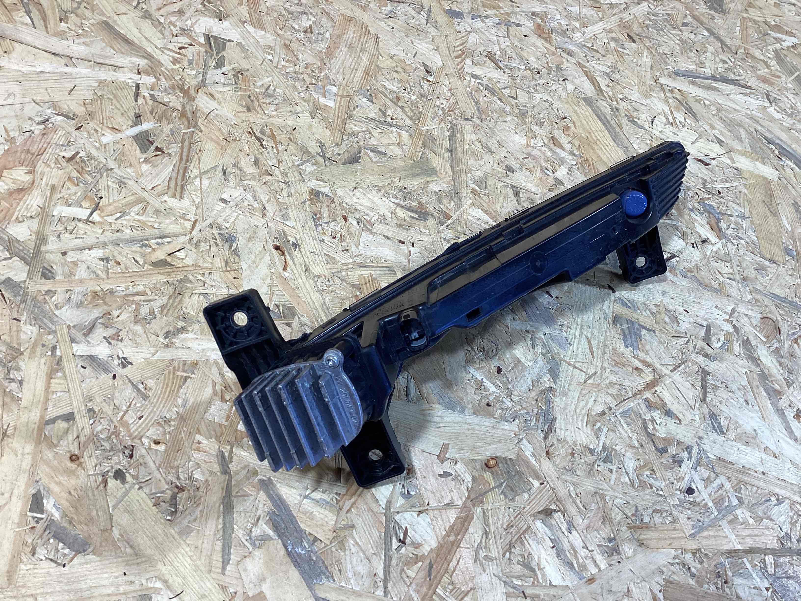 Фара противотуманная Porsche Boxster 718 020426-104