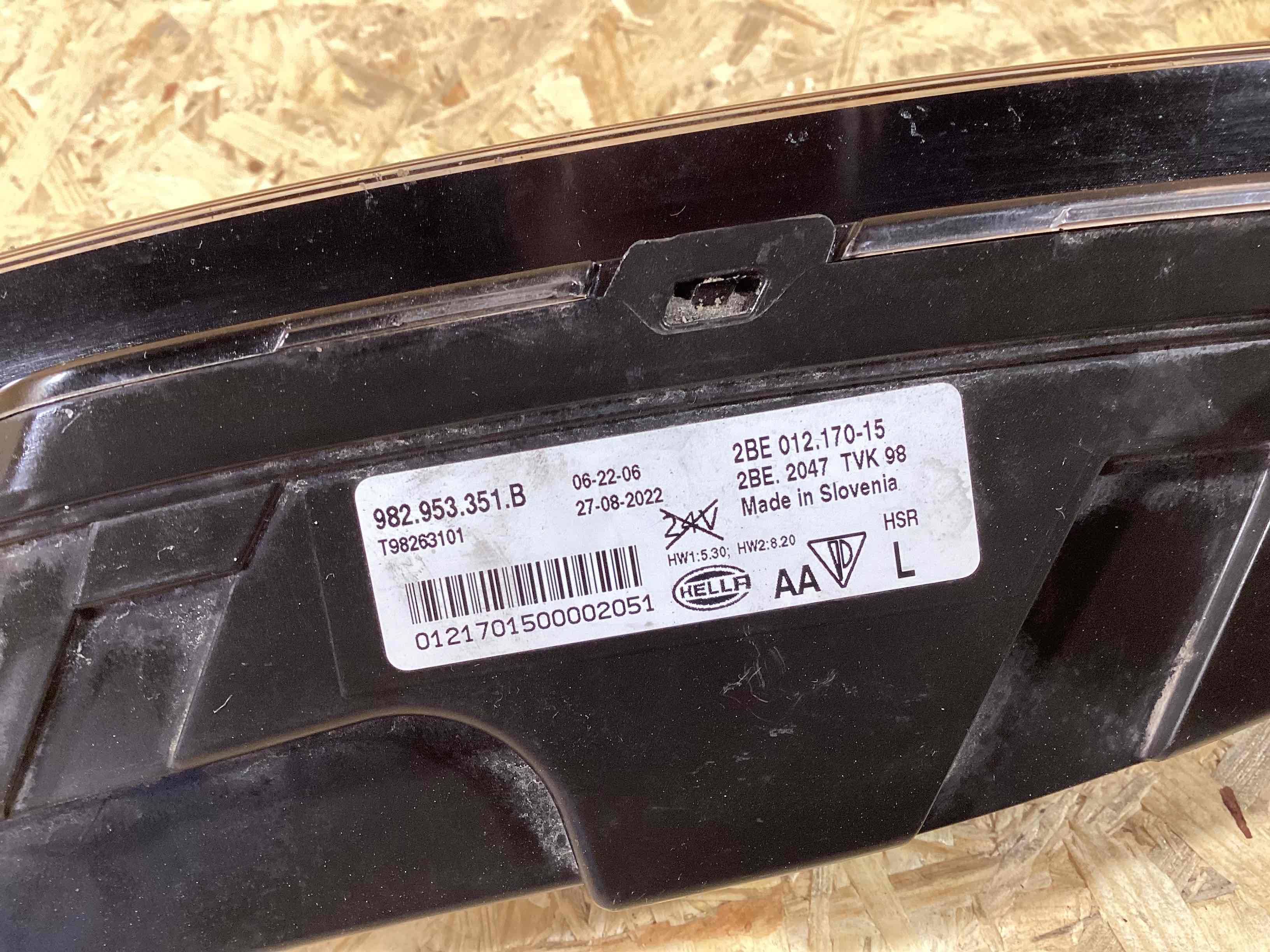 Фара противотуманная Porsche Boxster 718 020426-105