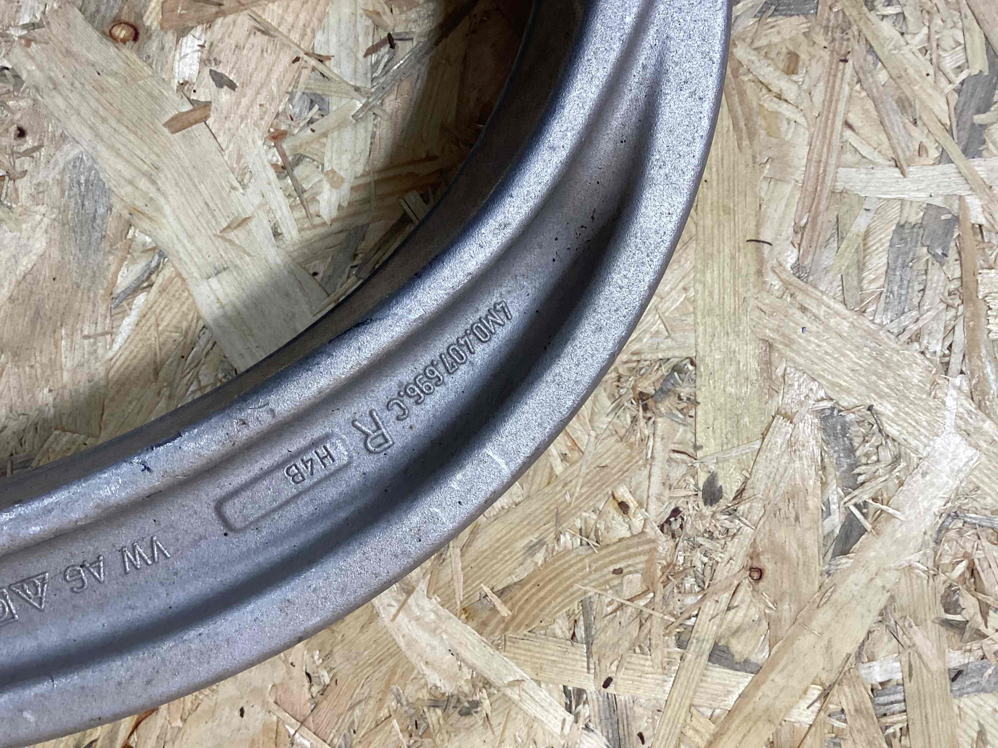 Кулак поворотный правый Porsche Cayenne 020426-106