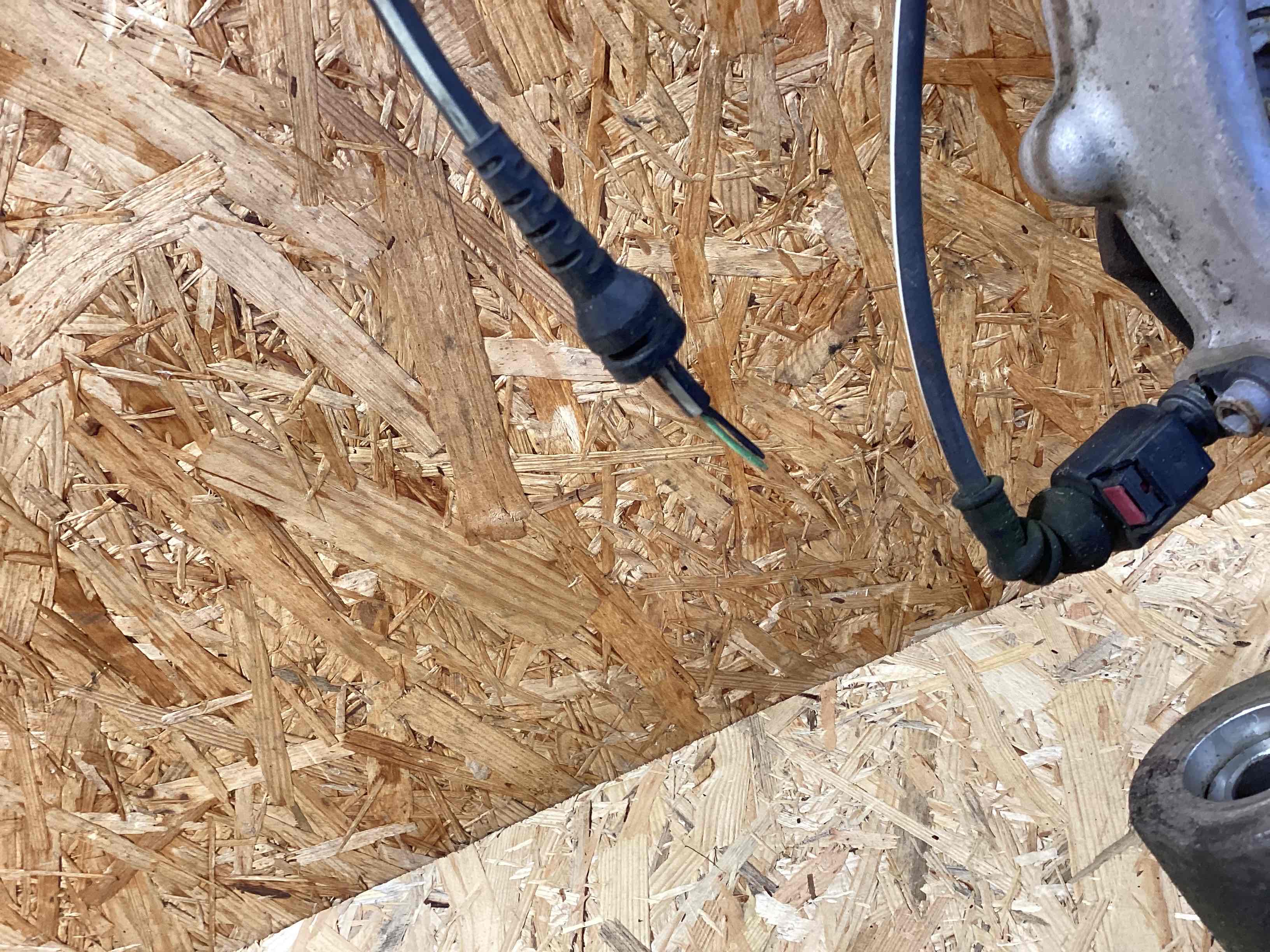 Кулак поворотный правый Porsche Cayenne 020426-107