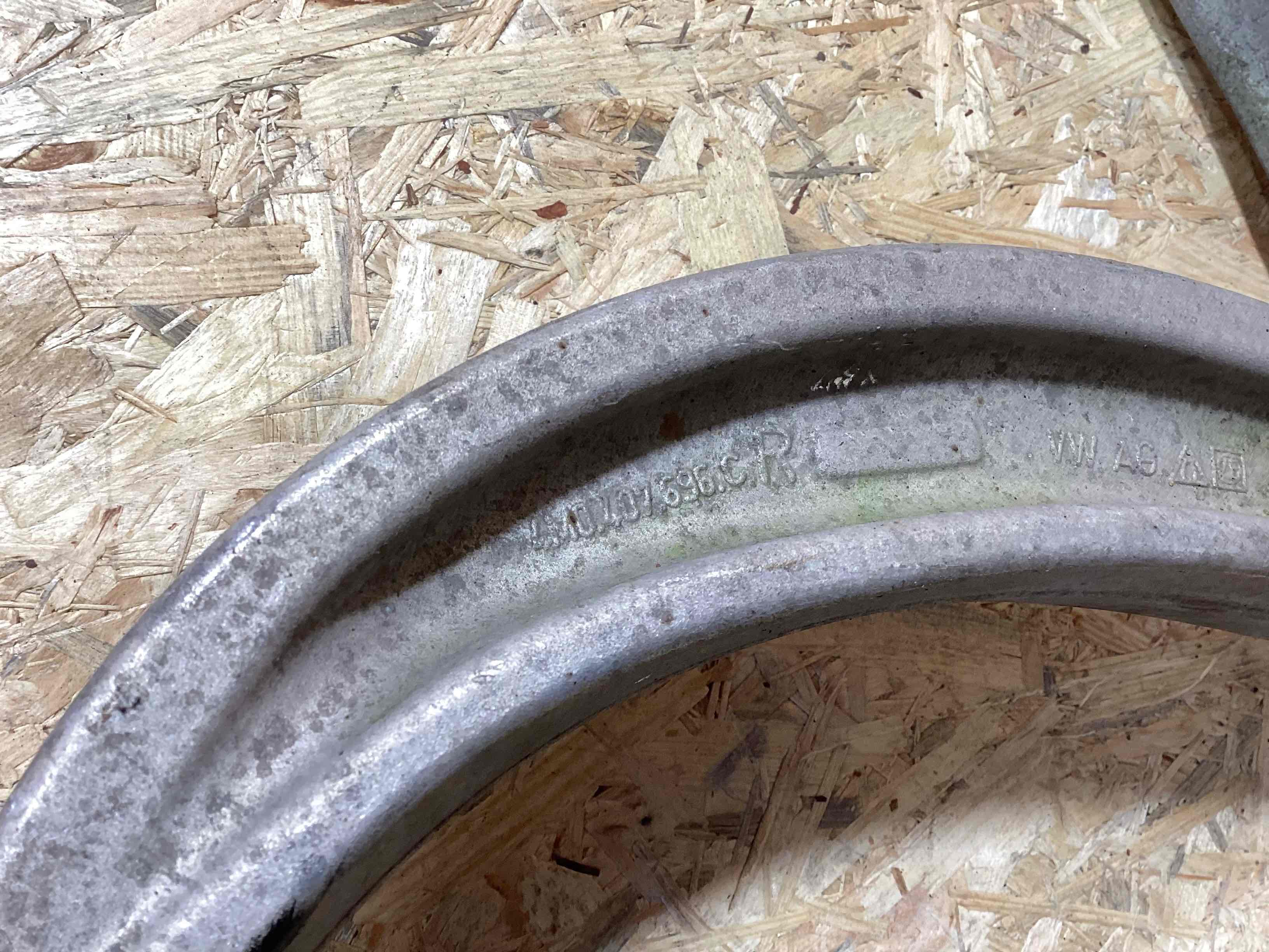 Кулак поворотный правый Porsche Cayenne 020426-107